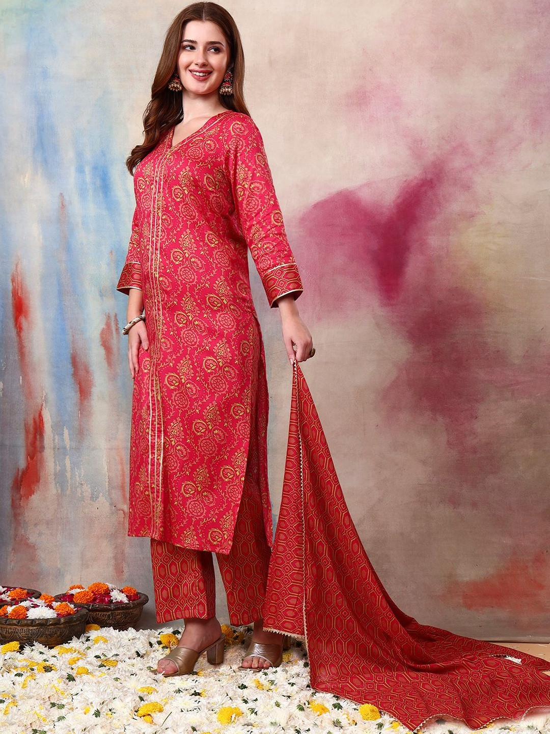 Tissu Women Ethnic Motifs Printed Cotton Kurta with Trousers & Dupatta