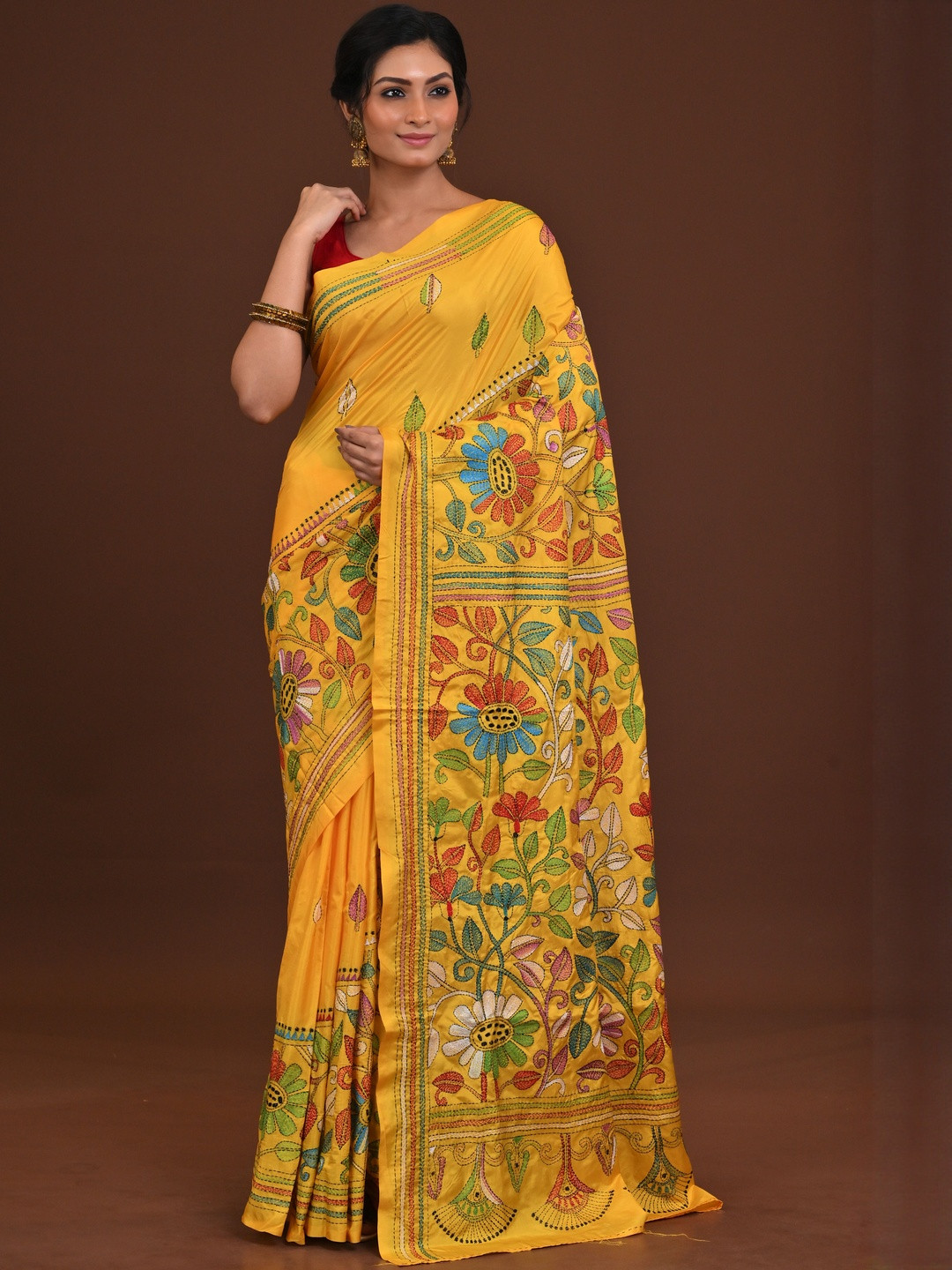 RAM SHYAM collection Floral Embroidered Kantha Work Saree & Blouse Piece