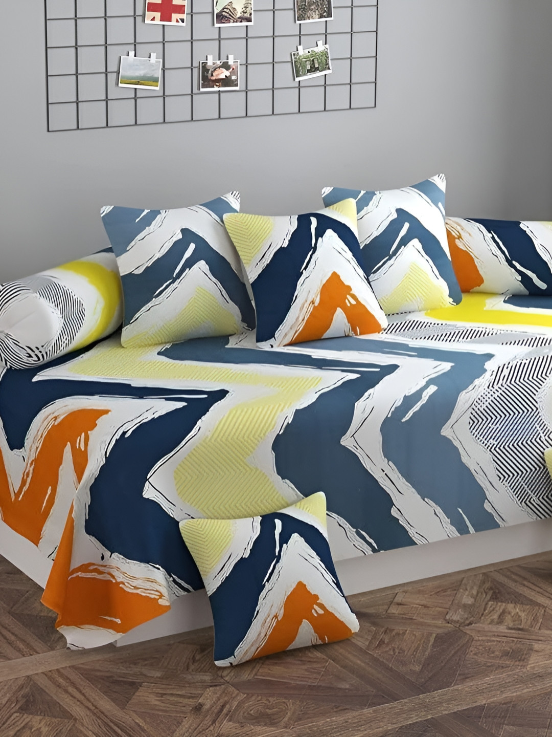 WELLNEST Set Of 8 Blue & White Printed Cotton Diwan Set