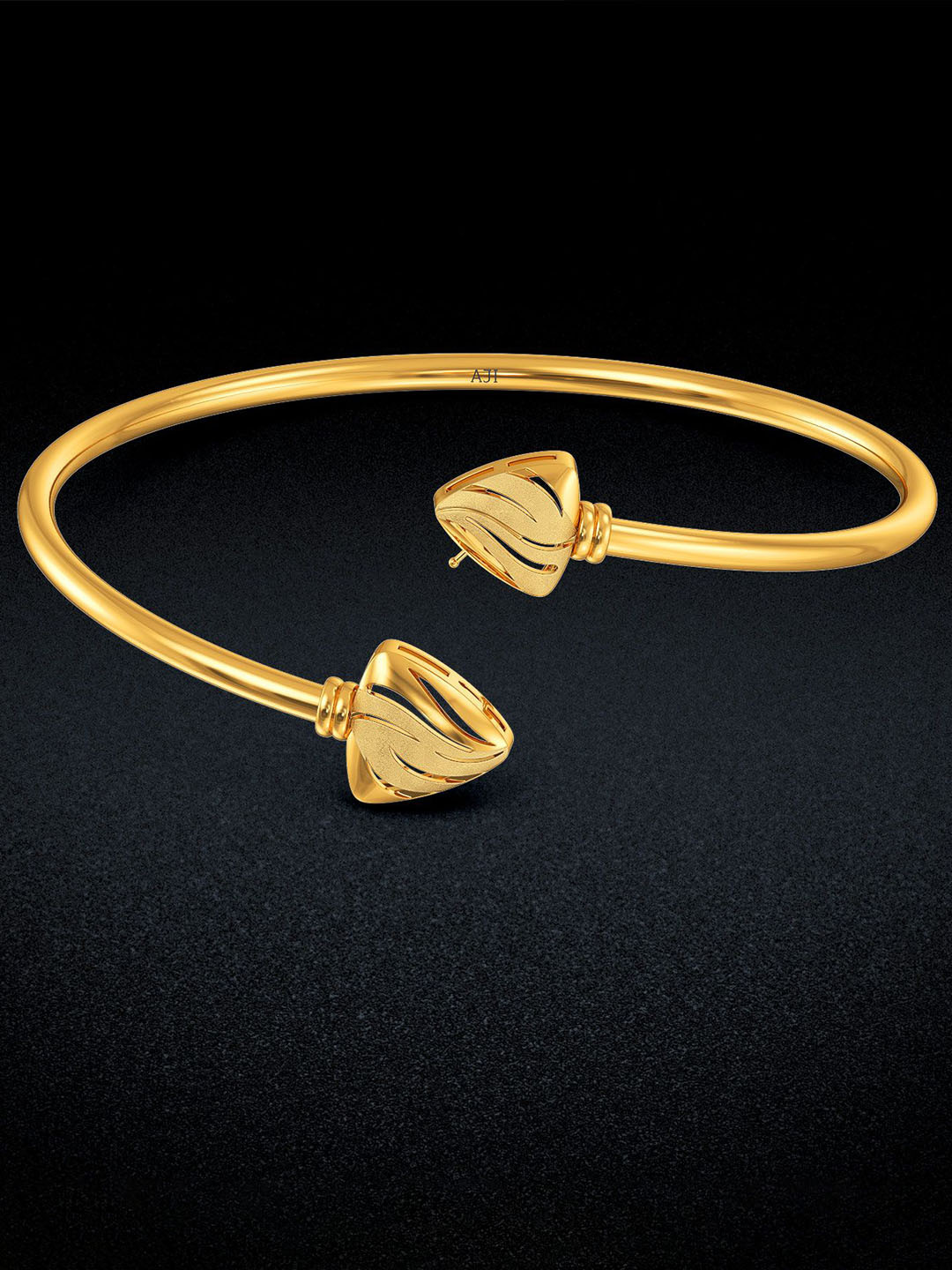 Joyalukkas Women 22KT Gold Triangular Sparkle Bangle- 8.365 gms