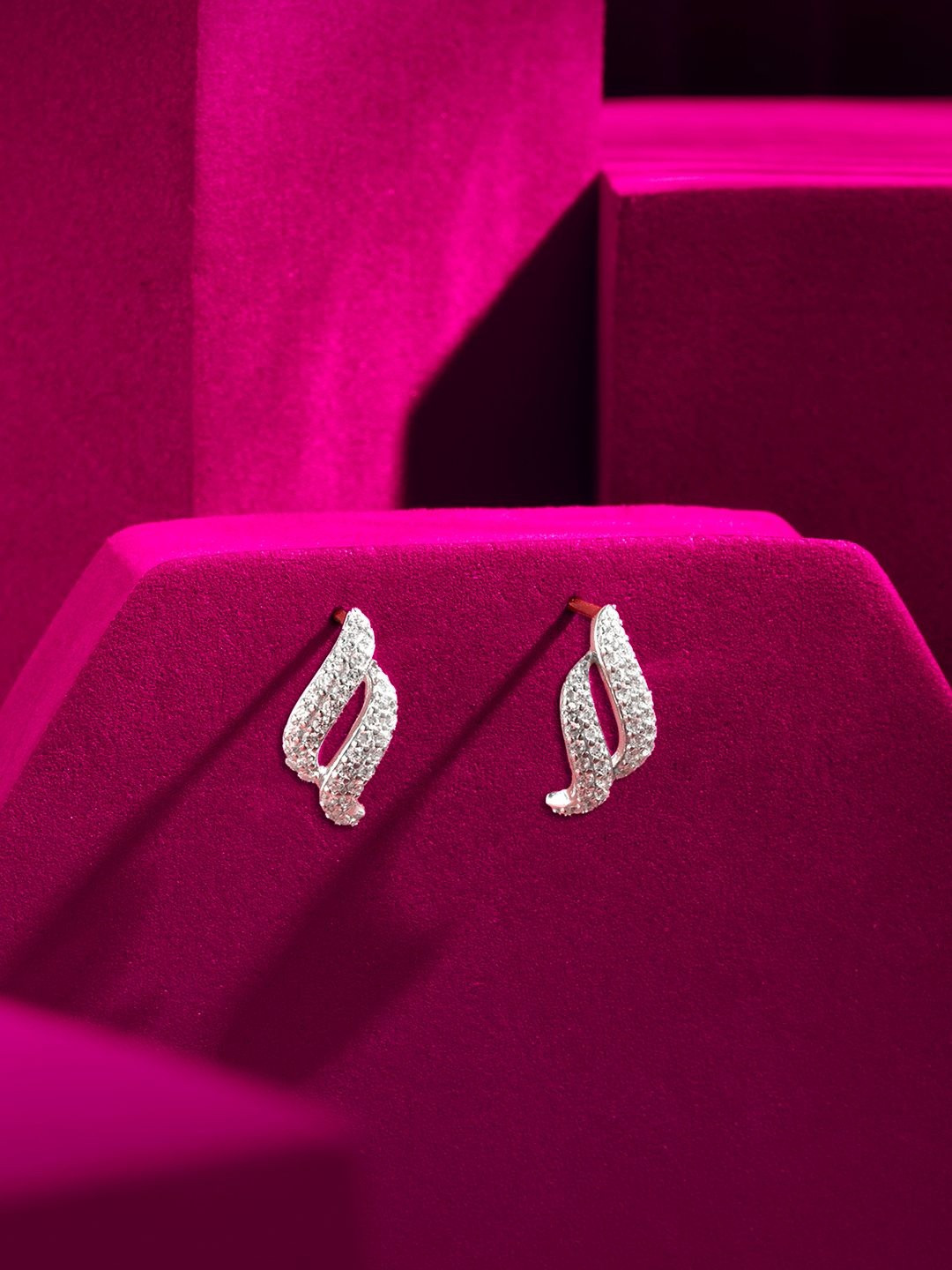 Zavya 925 Sterling Silver Rhodium Plated CZ-Stone Studded Leaf Shaped Dancing Wave Studs