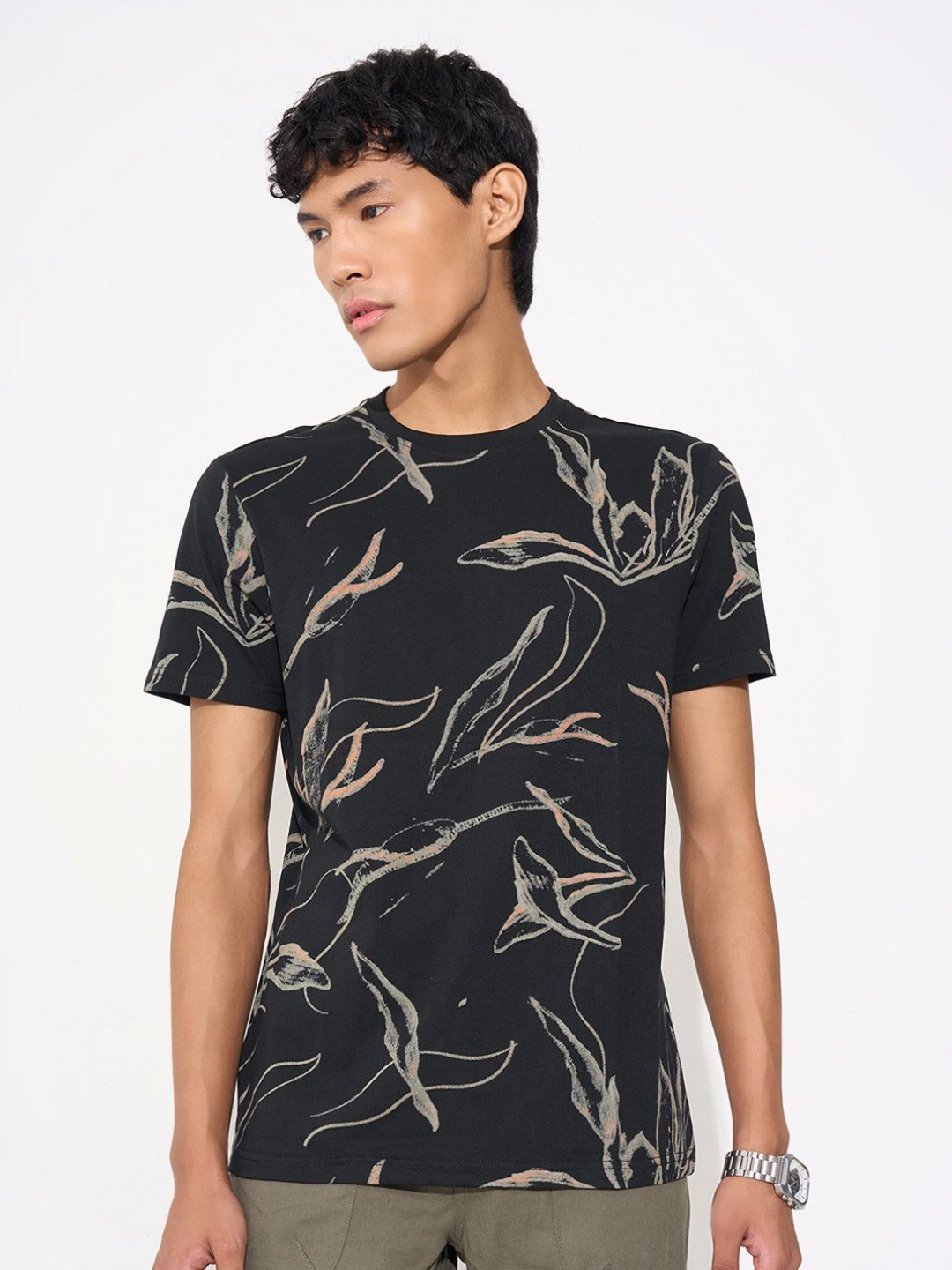 People Black & Beige Abstract Printed Slim Fit Pure Cotton T-shirt