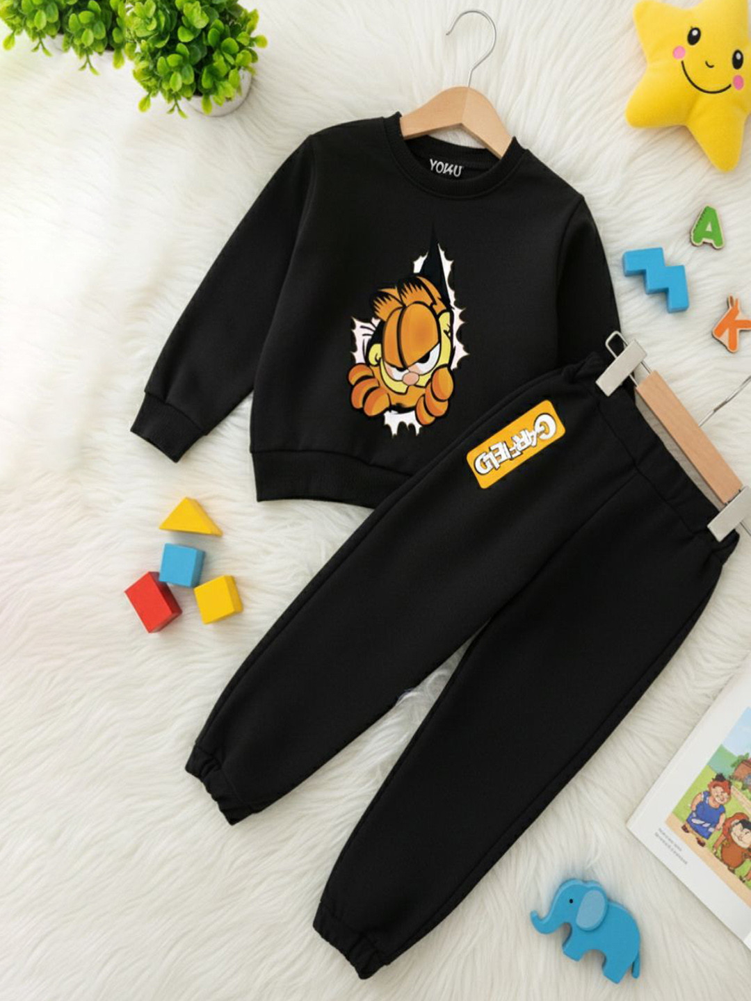 BAESD Unisex Kids Garfield Cartoon Graphic Co-ord Set