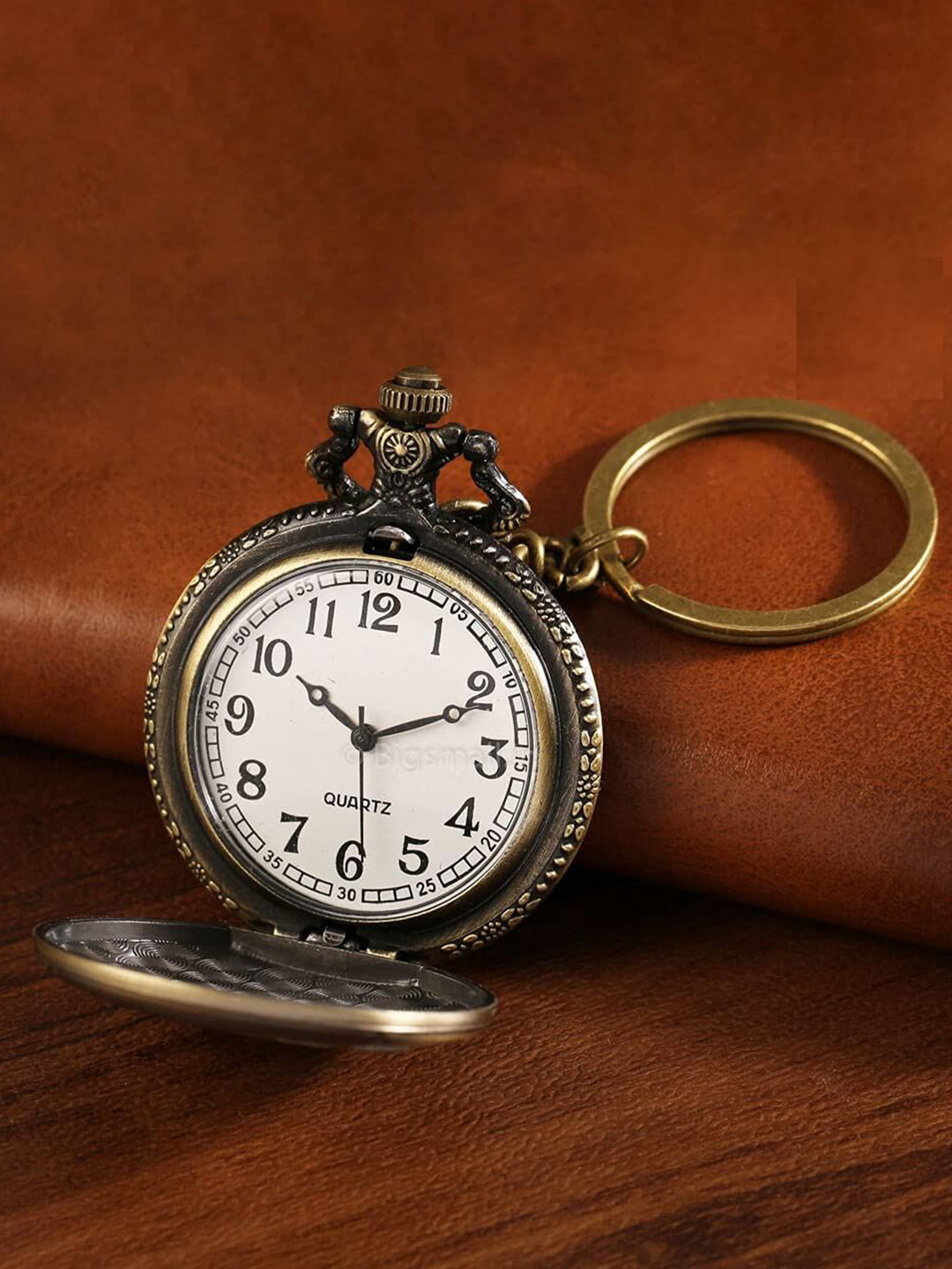 AUGEN Textured Premium Pocket Watch Design Paris Retro Vintage Key Chain