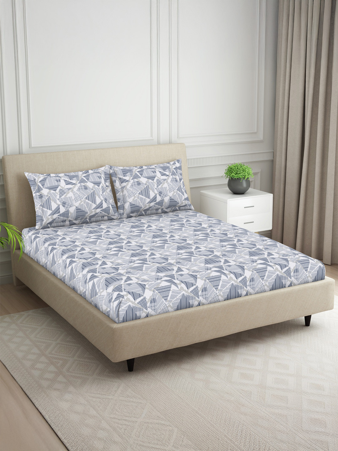 Welspun Harmony White & Grey Geometric 120TC King Bedsheet Set 108 x 108 Inches