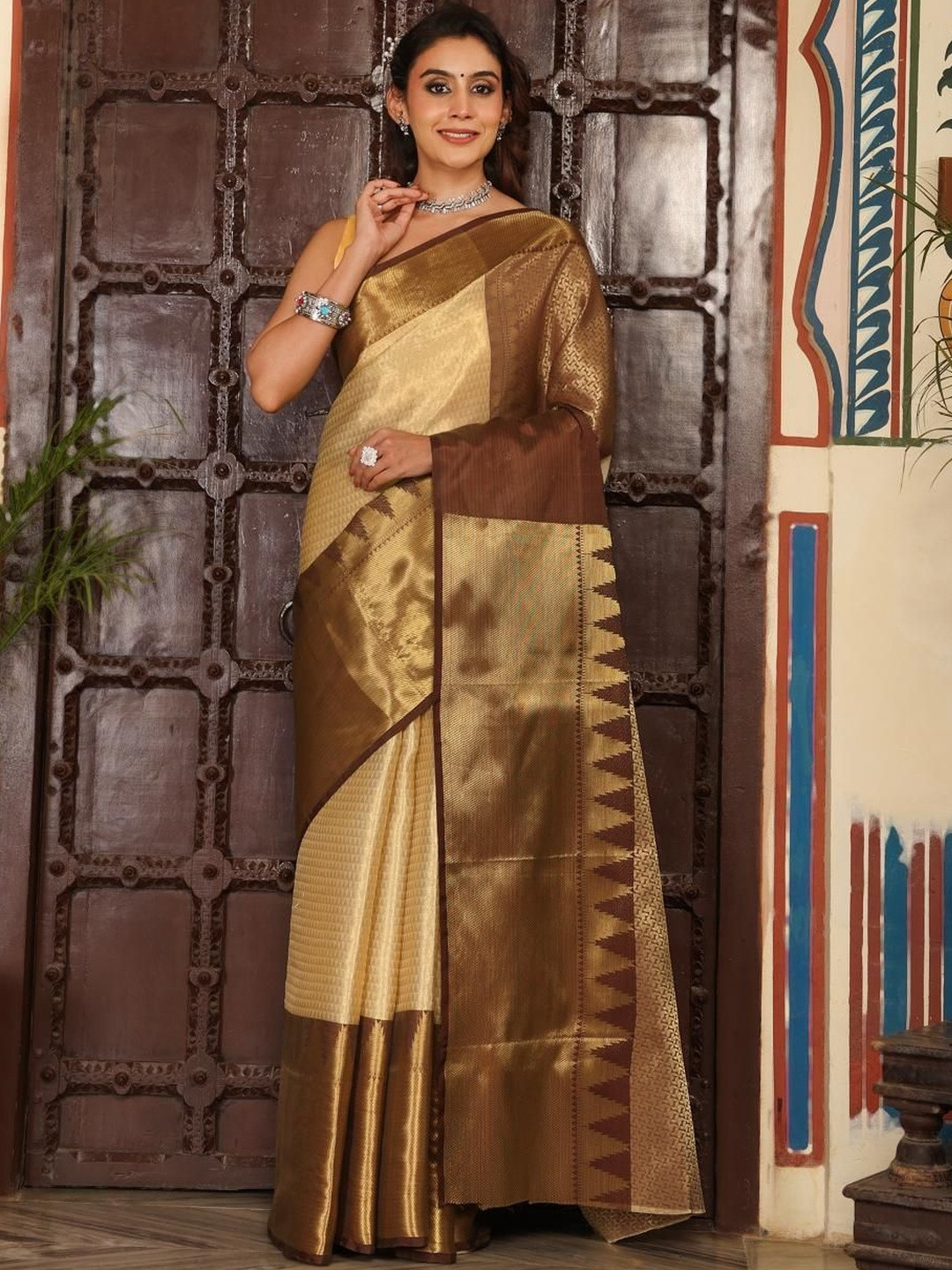 HAIDER ALI AND SONS Woven Design Zari Banarasi Saree