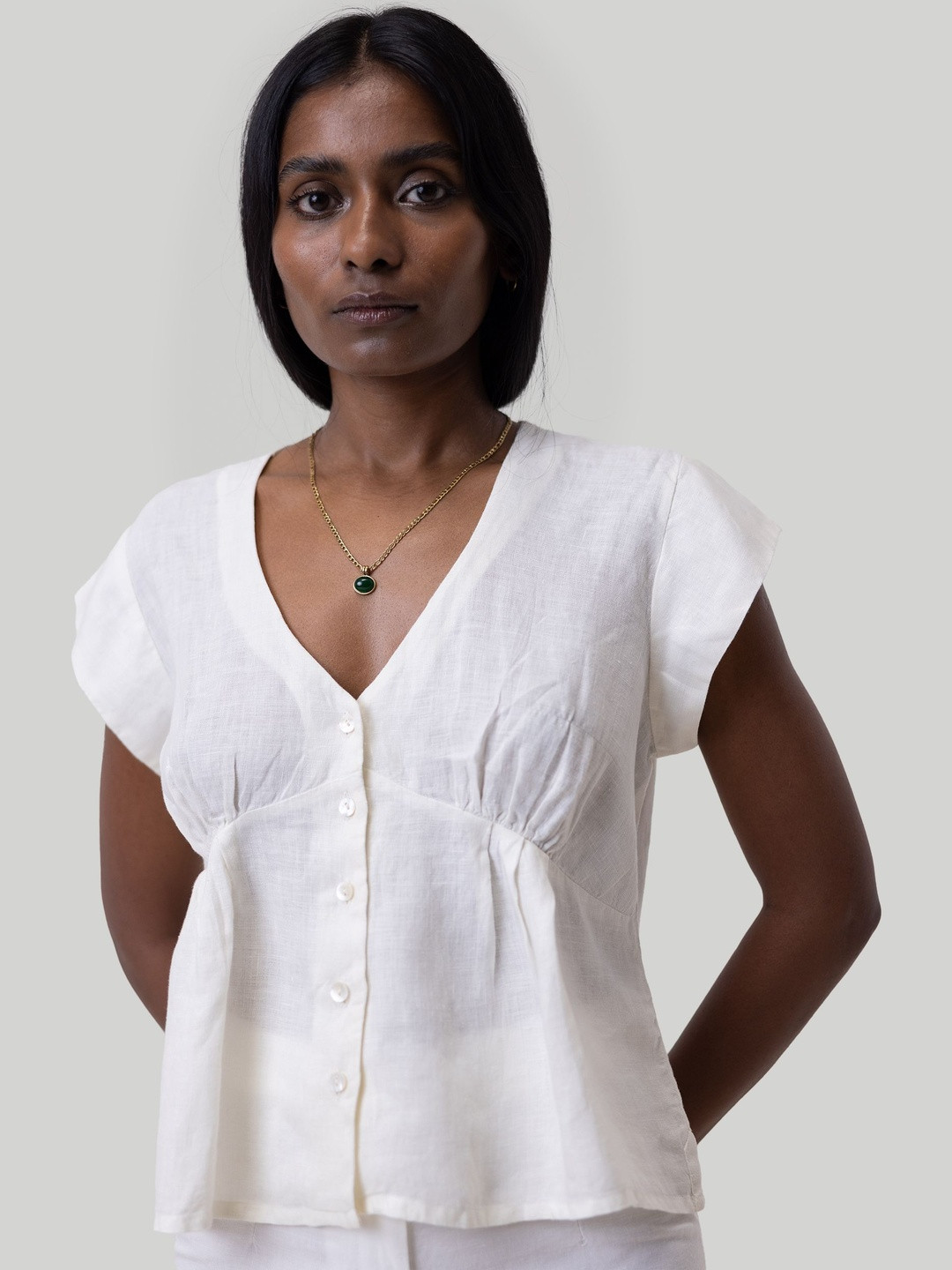 Reistor Women V-Neck Cap Sleeves Regular Top