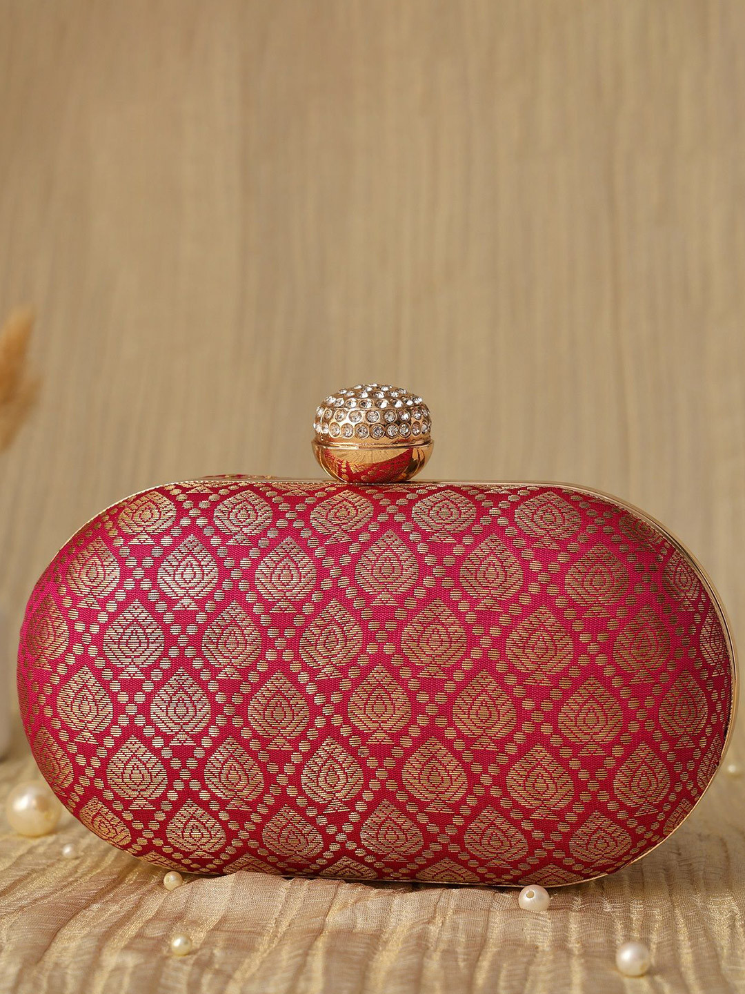 MYBWO Embellished Oval Box Clutch With Chain Strap & Crystal Closure