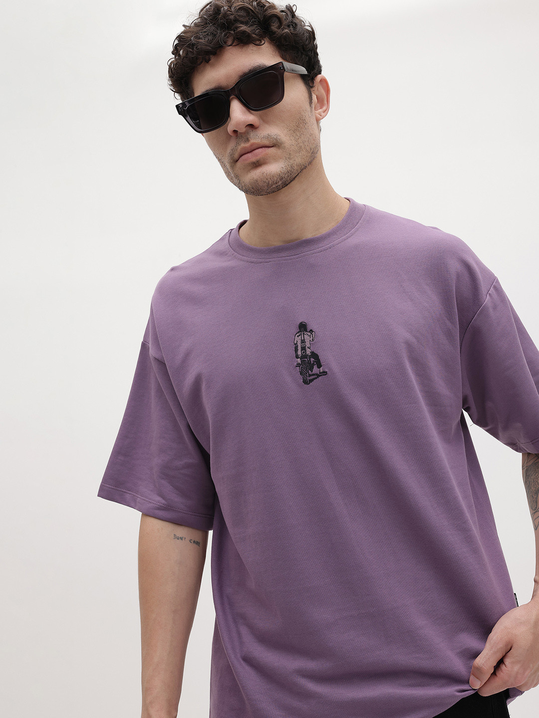 The Roadster Life Co. Applique Detail Drop-Shoulder Sleeves Oversized Terry T-shirt