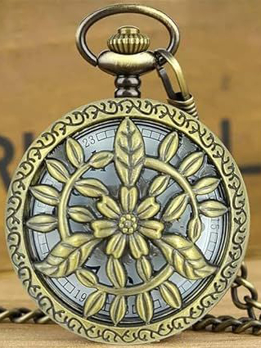 AUGEN Watch & Flower Textured Key Chain