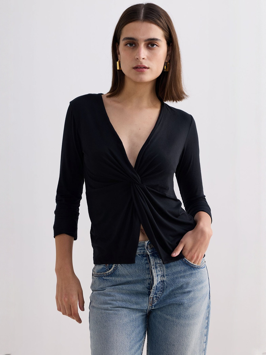 Reistor Women V-Neck Twisted Front Knit Top