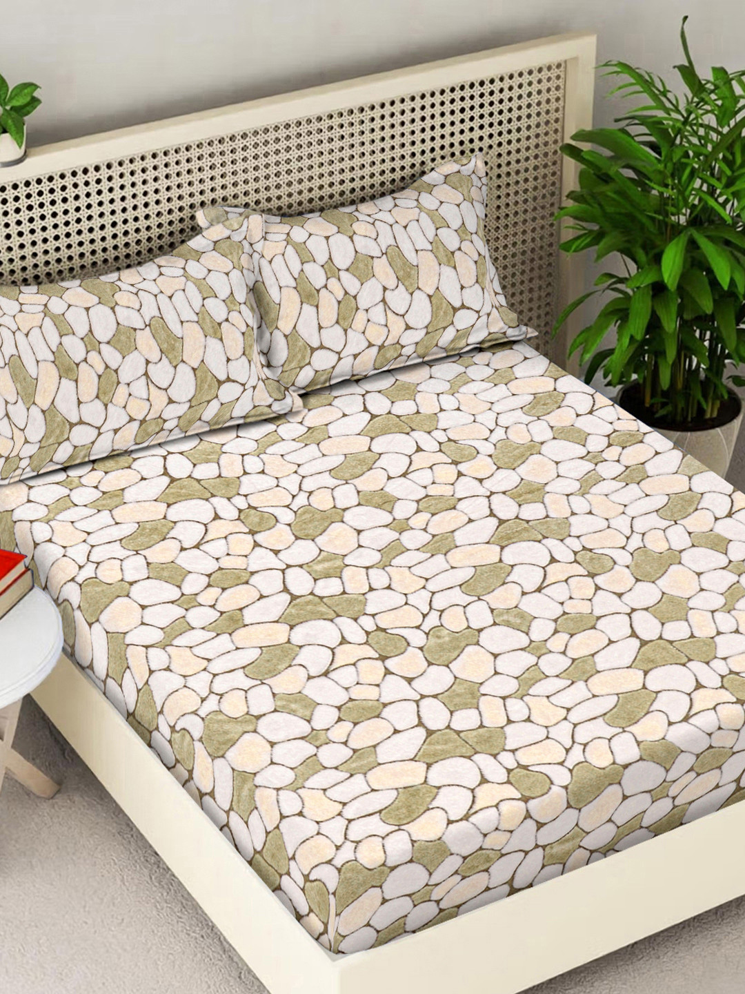 FABINALIV Green & White Abstract King Bedsheet with 2 Pillow Covers