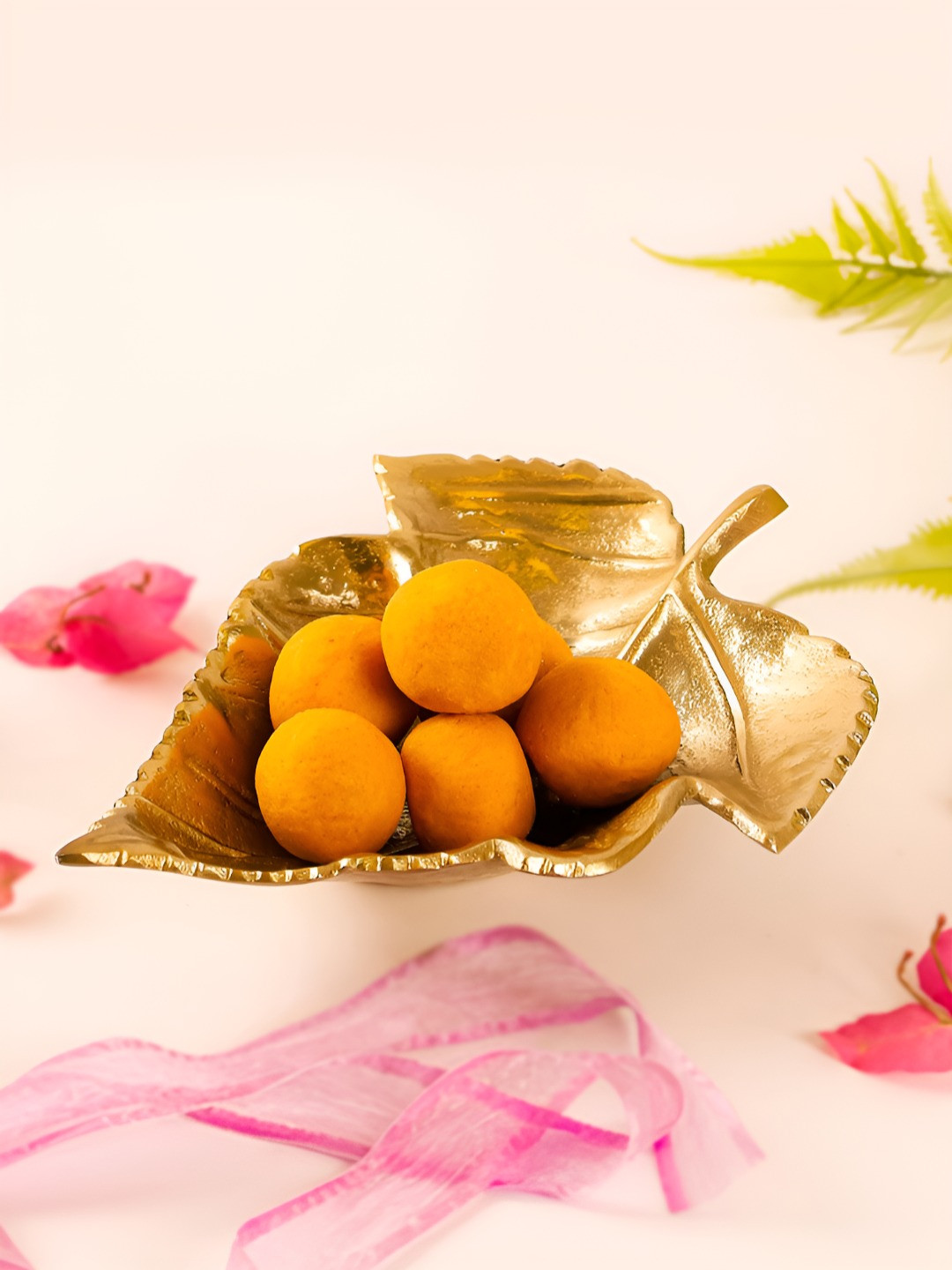 CASA DECOR Gold-Toned Metal Smooth Surface Serving Tray