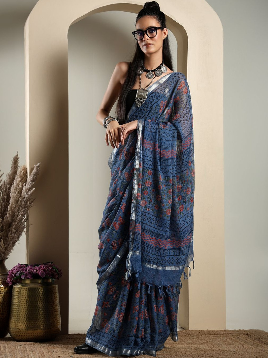 DESI VIDESI Women Ethnic Motifs Printed Woven Design Border Kota Saree