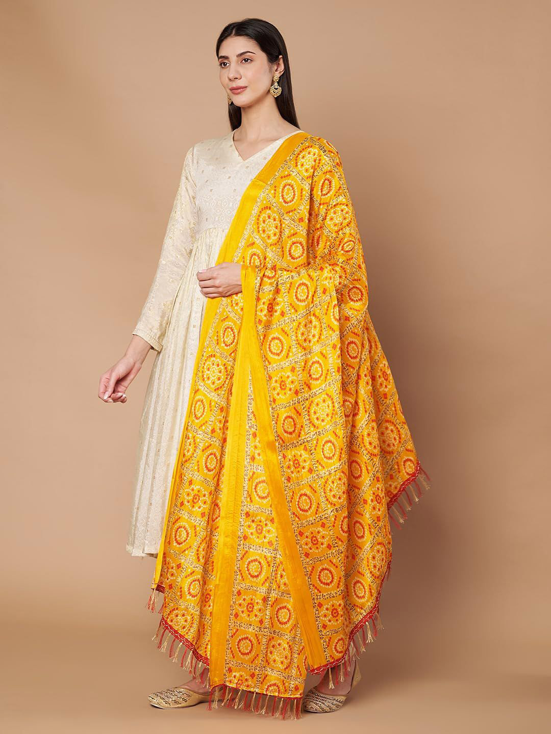 AKSHADEEP Bandhani Printed Dupatta With Tassels