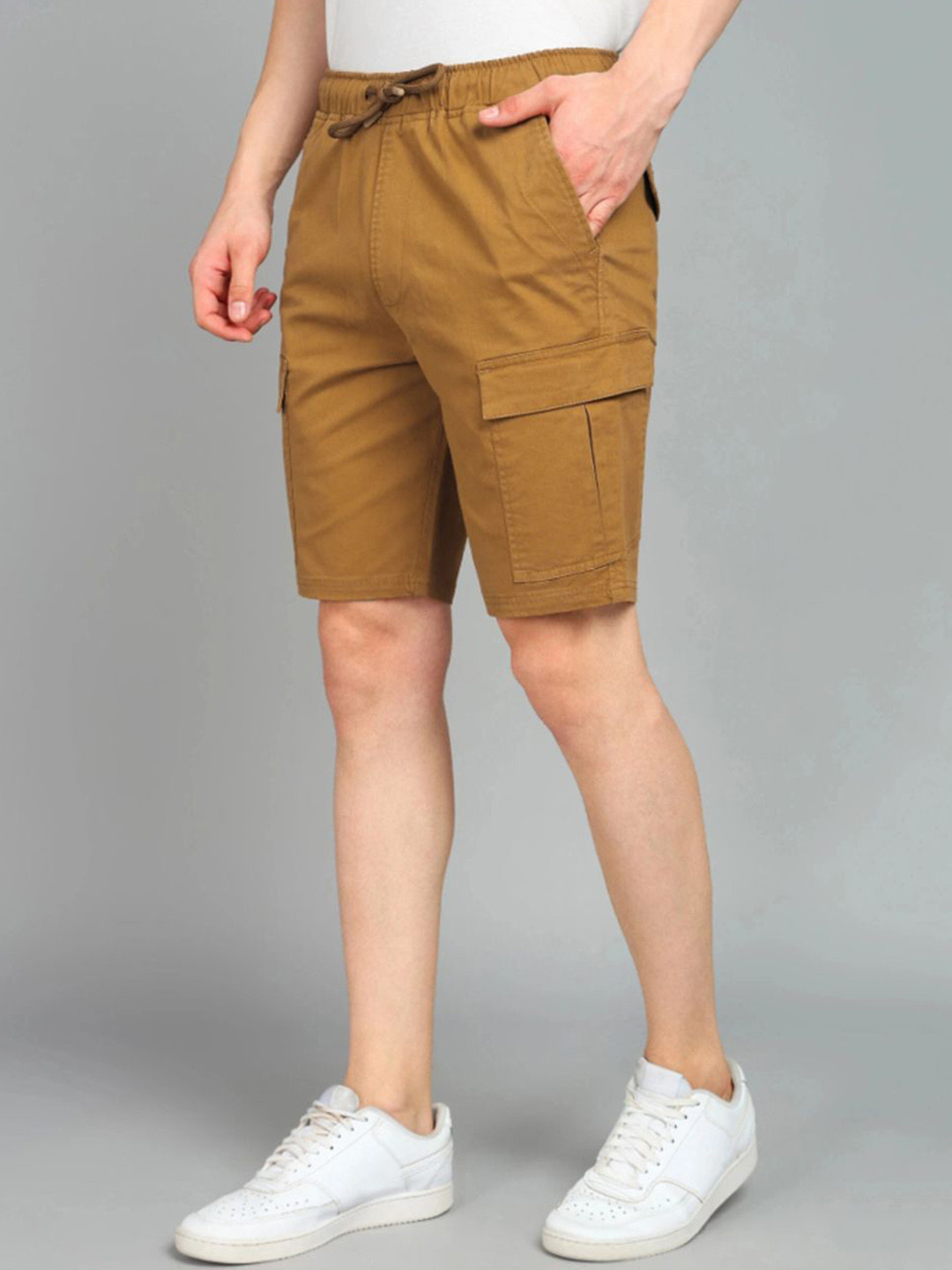 Gaucha Men Solid Slim Fit Mid-Rise Core Shorts