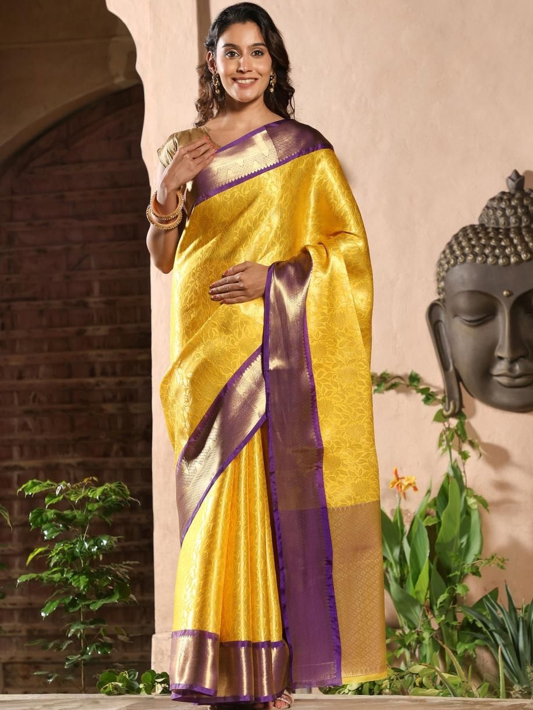 HAIDER ALI AND SONS Floral Woven Design Zari Banarasi Saree
