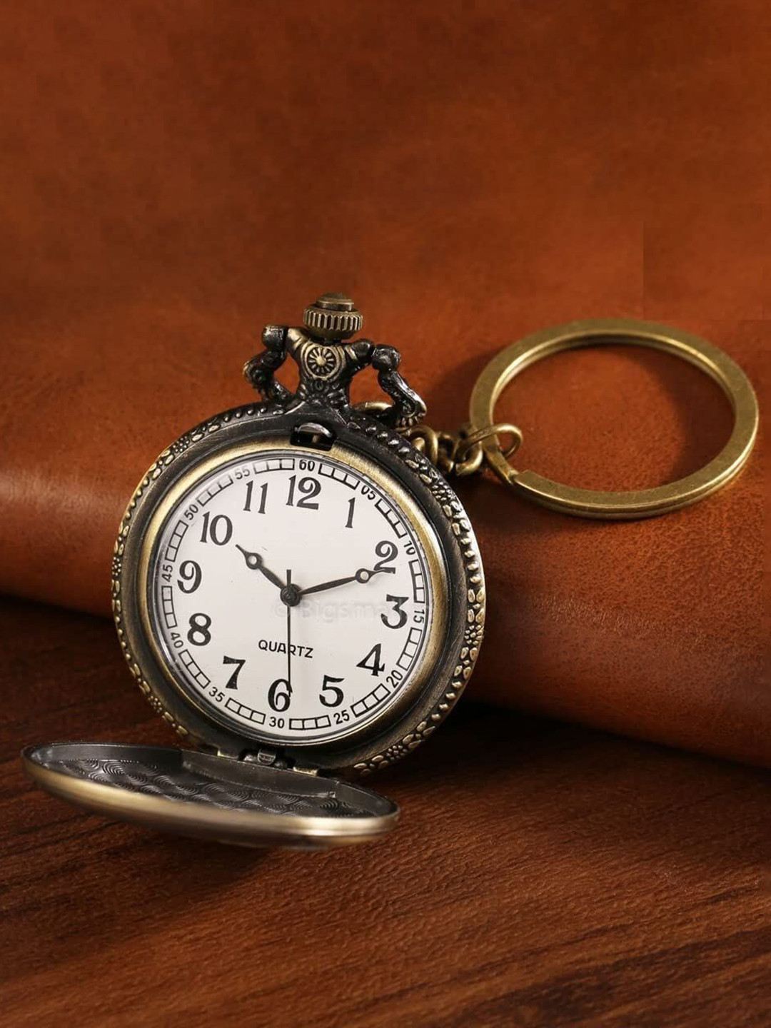 AUGEN Textured Premium Pocket Watch Design Julley Retro Vintage Key Chain
