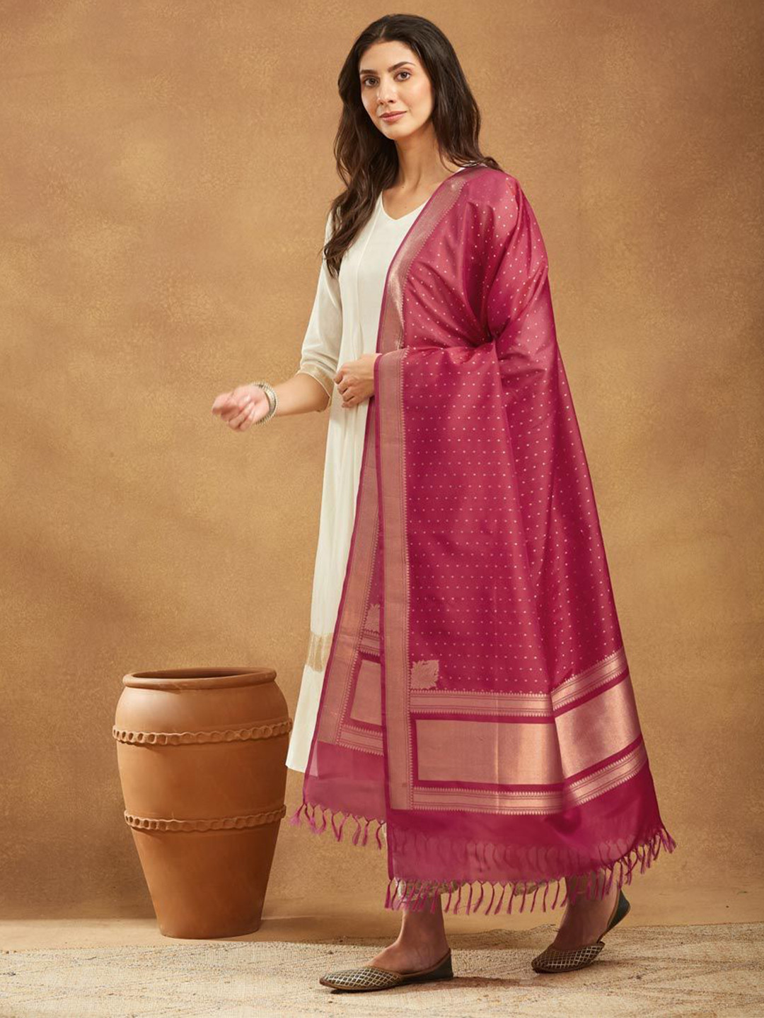 Fabindia Polka Dots Woven Design Dupatta With Zari