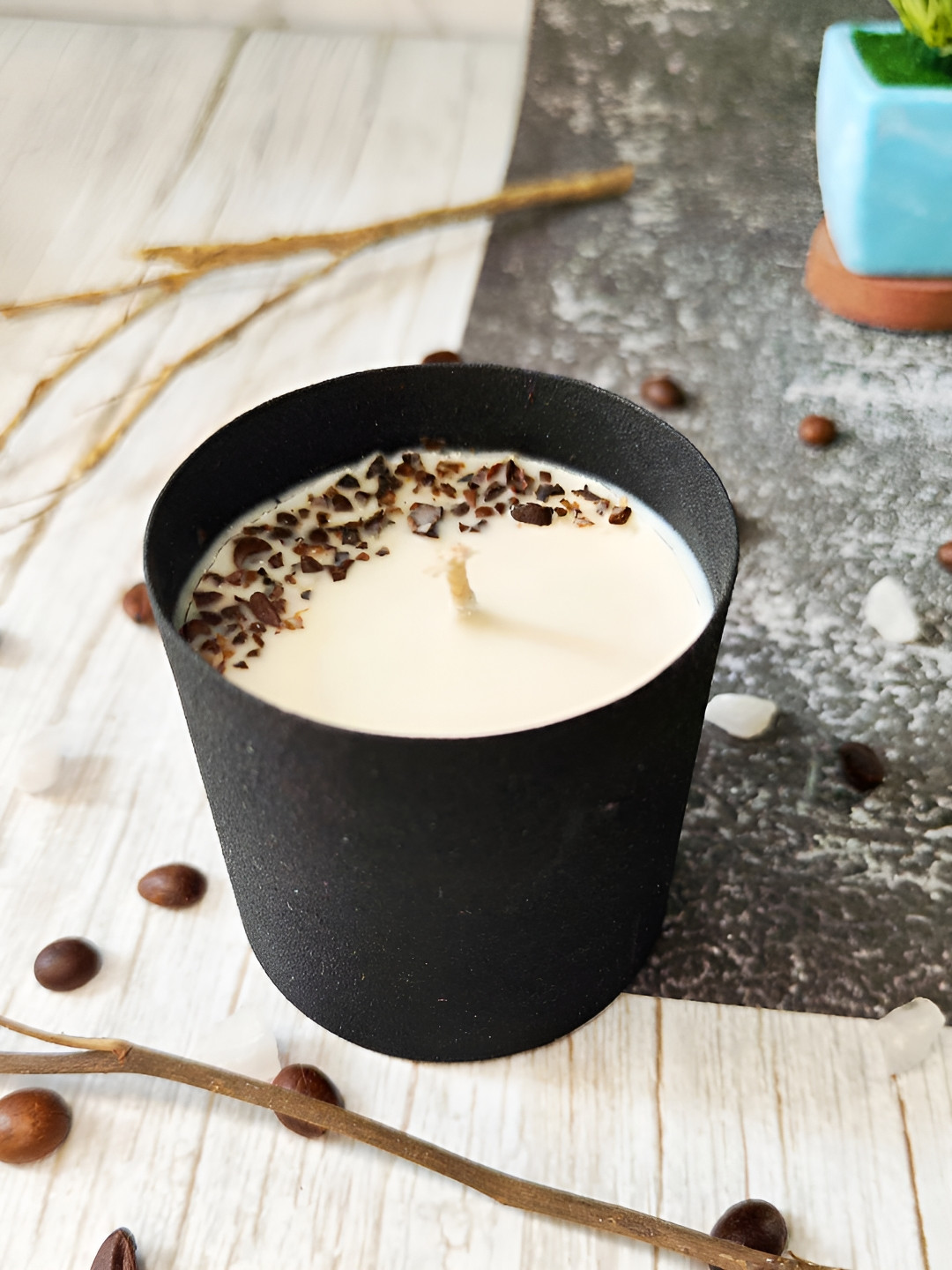 Candle Nest Black & White Coffee Scented Metal Jar Candle