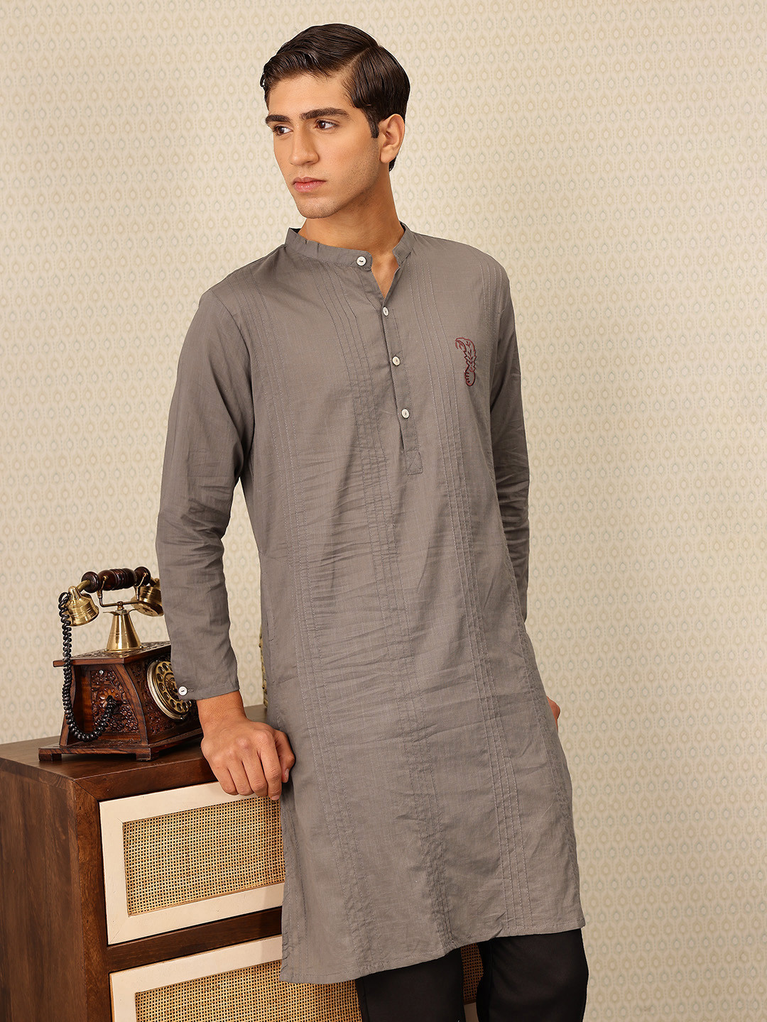 House of Pataudi Pure Cotton Tucks Band Collar Straight Jashn Kurta