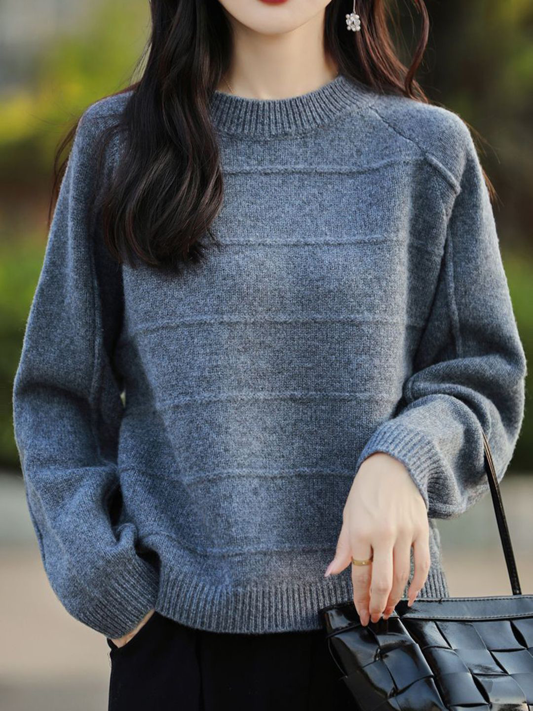 StyleCast Women Chevron Long Sleeves Round Neck Pullover