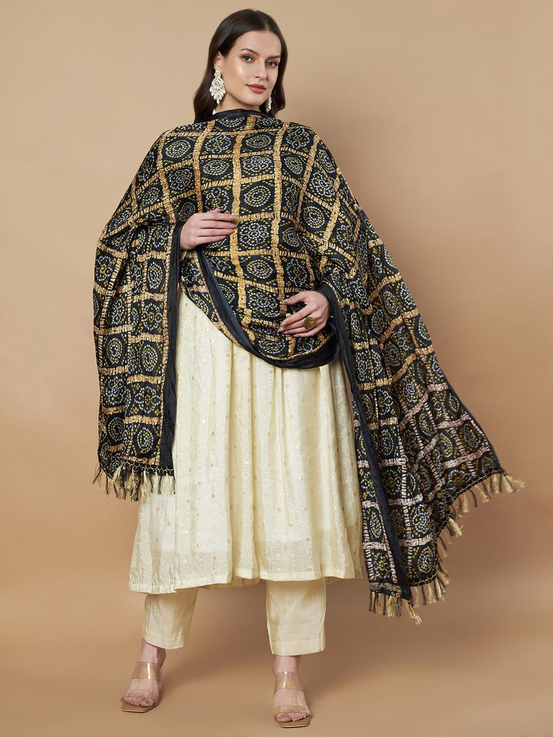 AKSHADEEP Bandhani Printed Dupatta With Tassels
