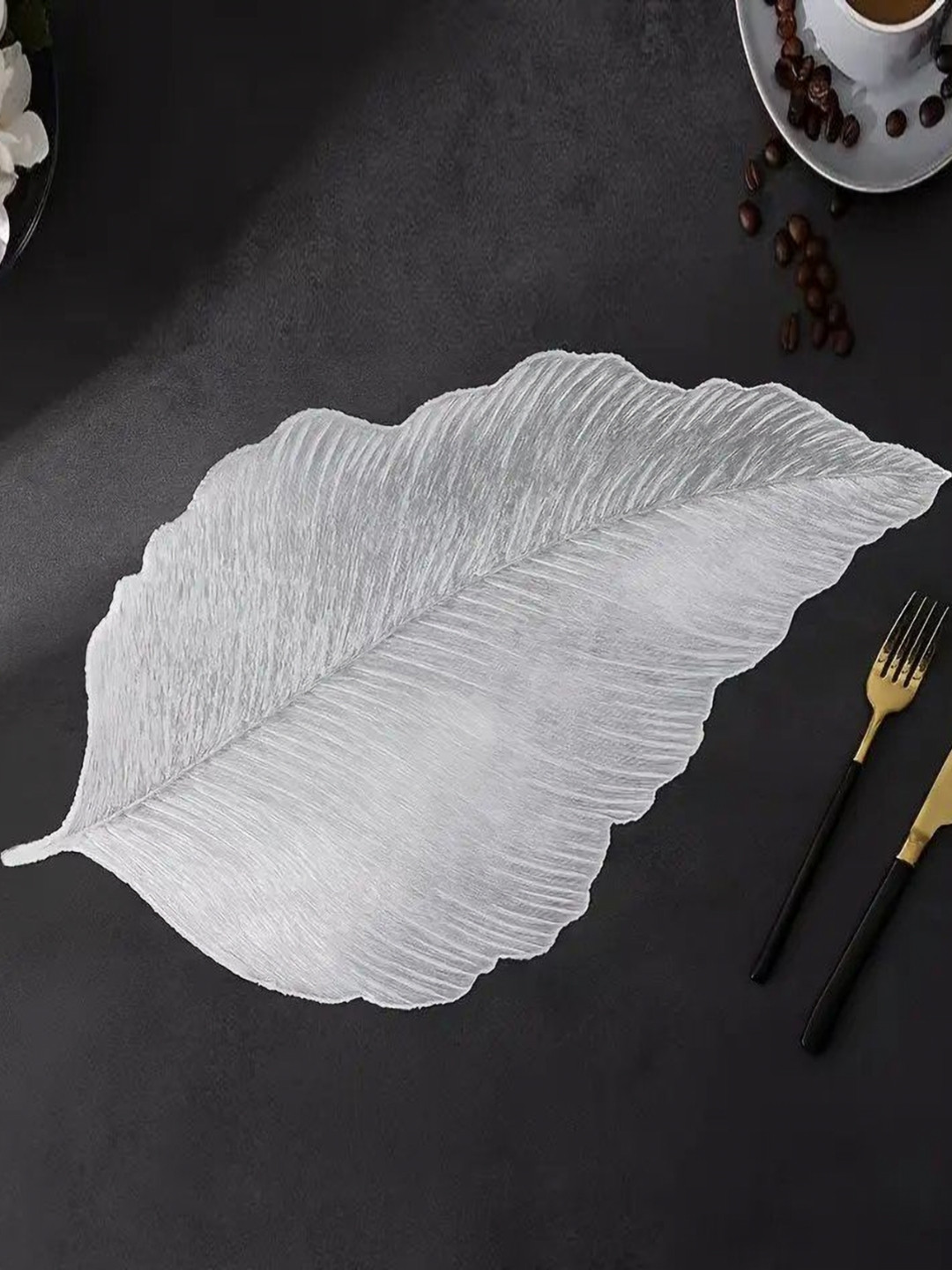 LooMantha Textured Waterproof Table Placemat