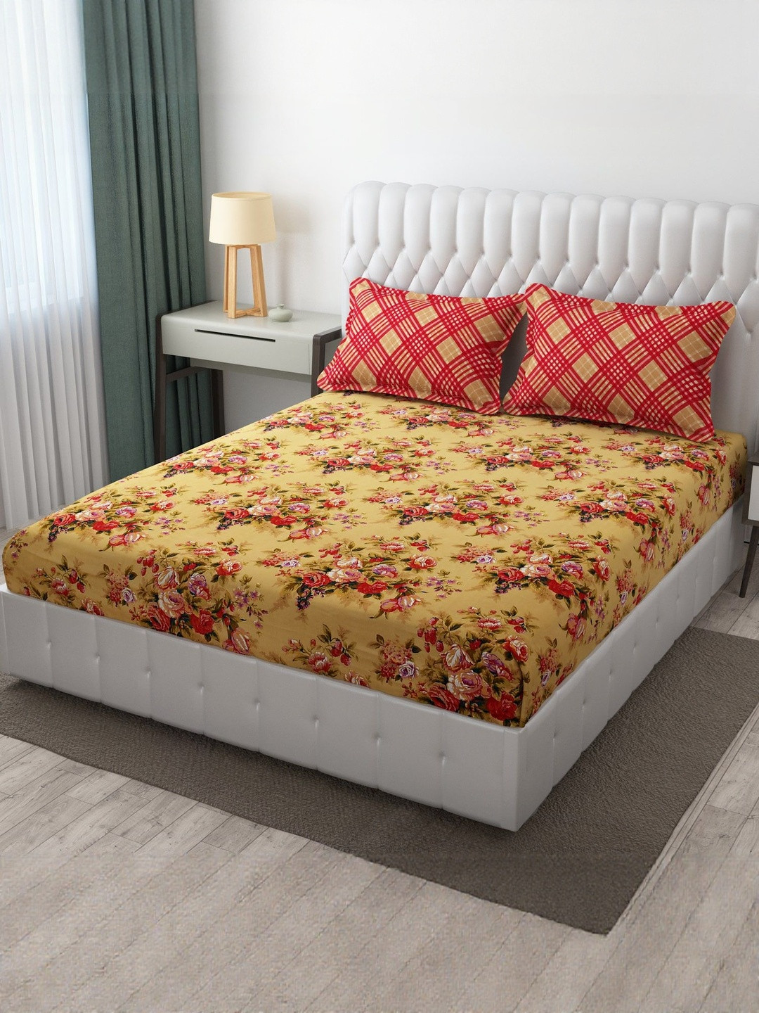 TINDLER KNOTS Beige & Red Floral Print 300 TC Bedsheet With 2 Pillow Covers