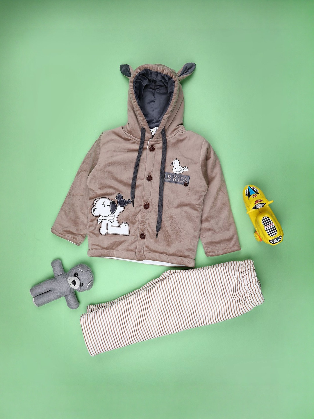 V-Mart Infant Boys Printed Hooded Velvet Clothing Set