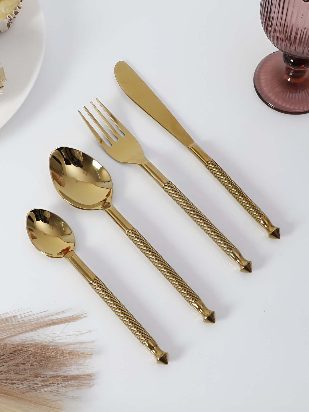 Decor de Maison Brio Gold Toned 4 Pieces Steel Cutlery Set
