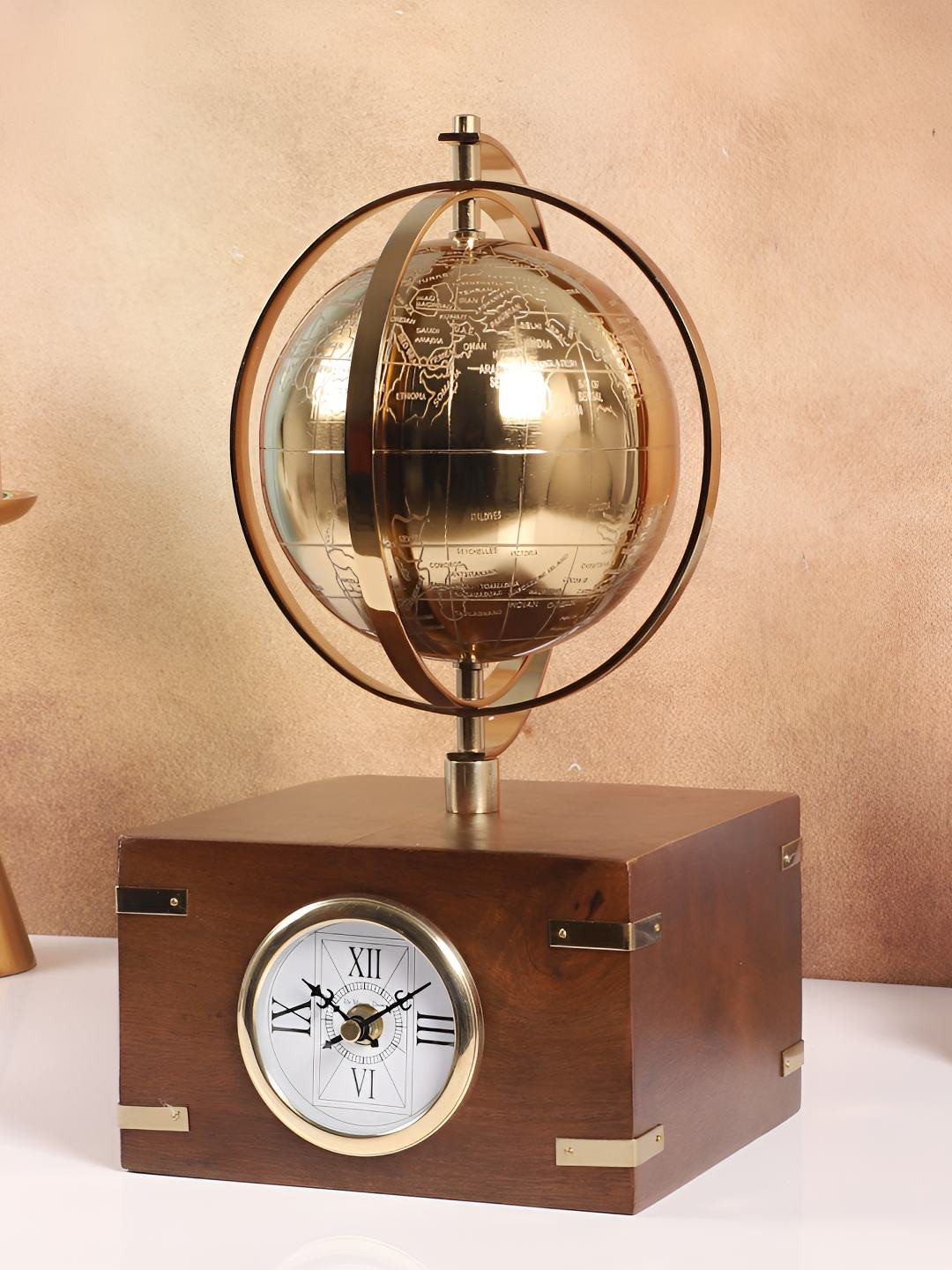 Decor de Maison Atlasphere Gold-Toned & Brown Globe Analogue Table Clock