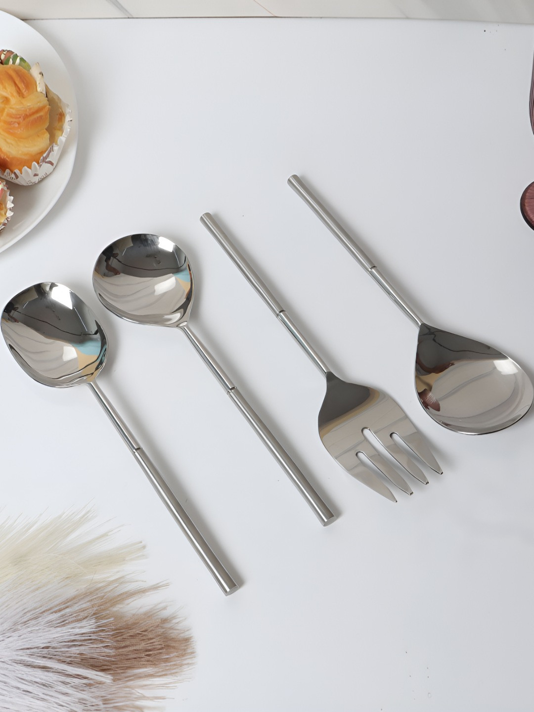 Decor de Maison Lark Silver Toned 4 Pieces Steel Cutlery Set