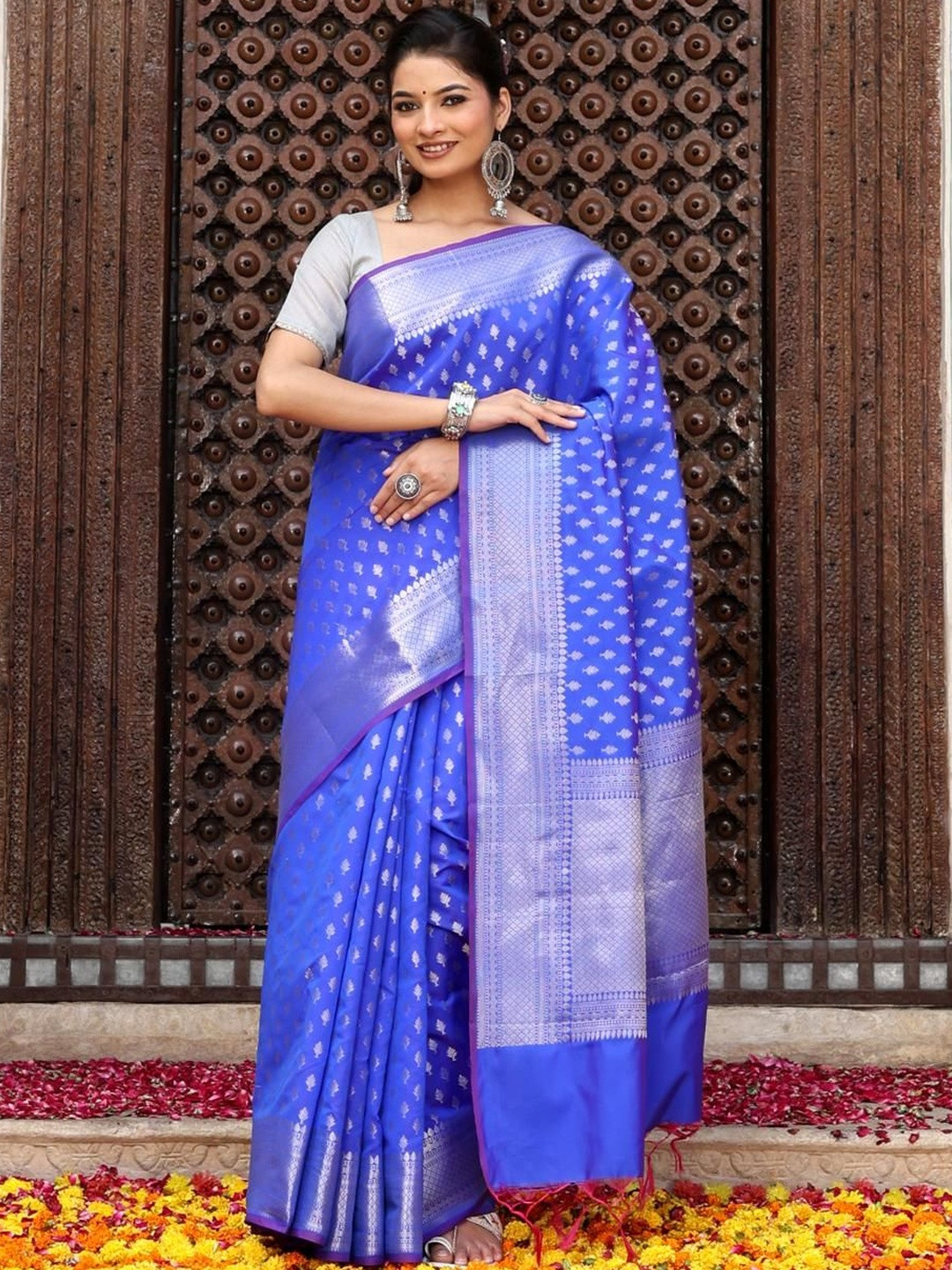 HAIDER ALI AND SONS Woven Design Zari Art Silk Banarasi Saree with Blouse Piece