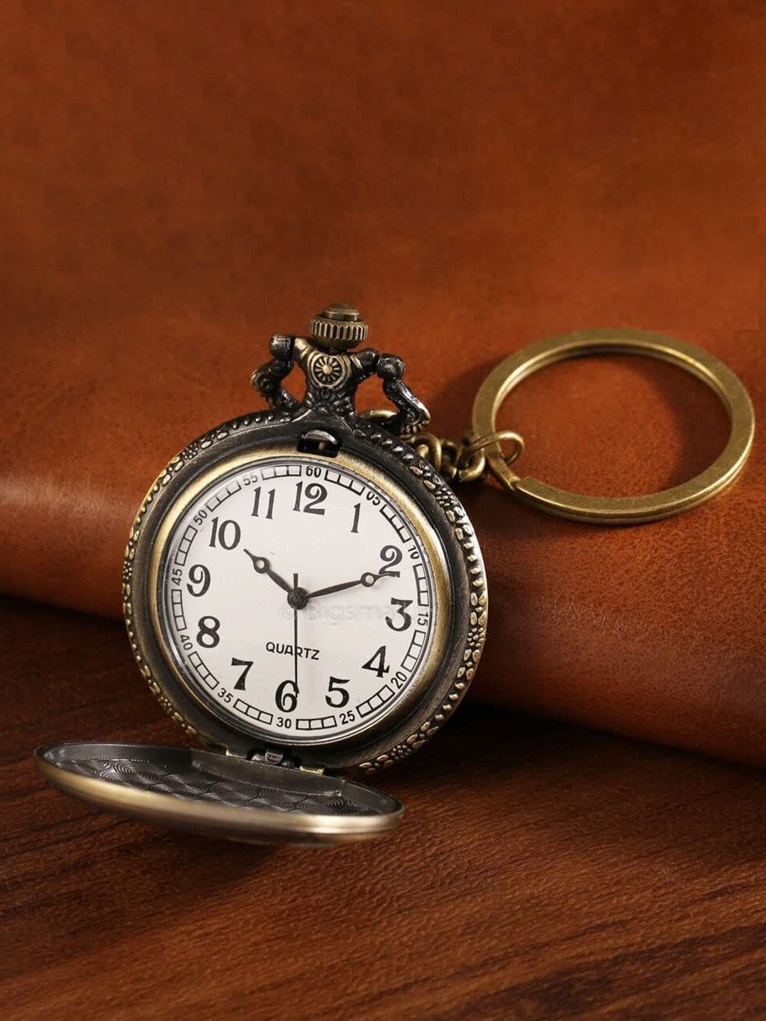 AUGEN Textured Premium Pocket Watch Design Leaf Retro Vintage Key Chain