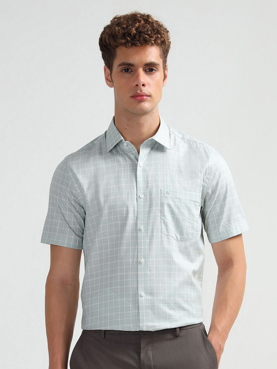 Arrow Men Liberty Checked Spread Collar Pure Cotton Casual Shirt