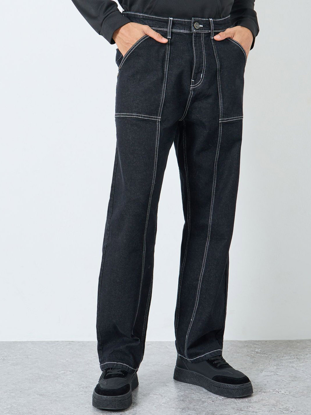 Styli Men Relaxed Fit Mid-Rise Clean Look Panelling Cotton Jeans