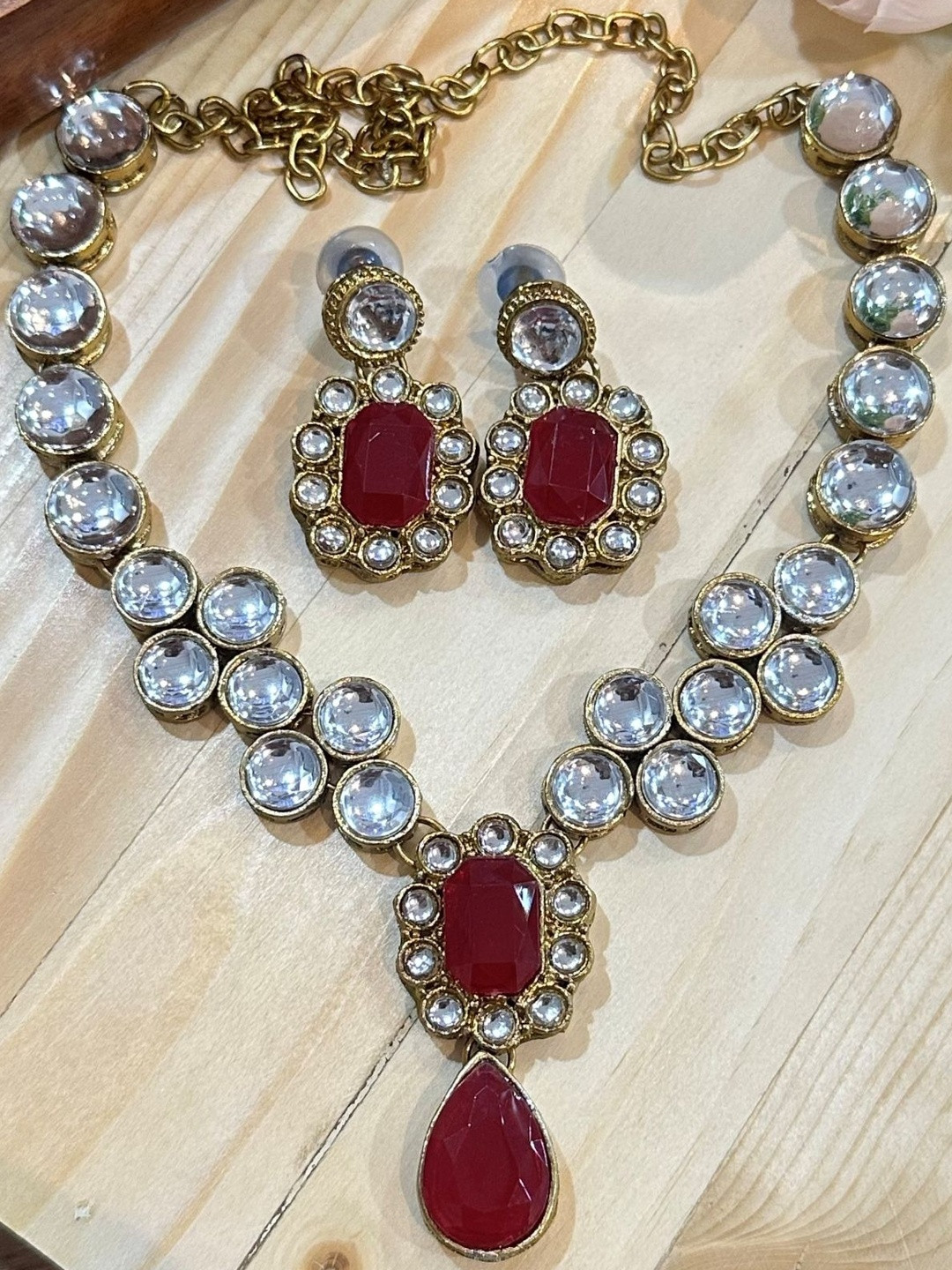 Anouk Women Wine Copper-Plated Alloy Artificial Stones Necklace & Earrings