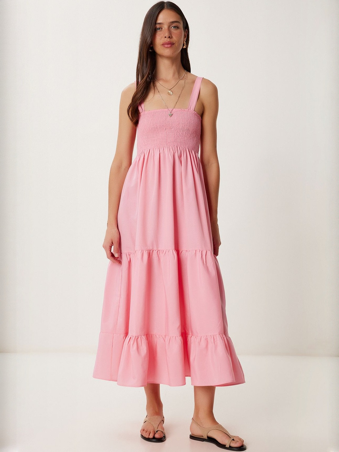 Happiness istanbul Yeil Women Smocked Tiered Shoulder Straps Fit and Flare Midi Dress