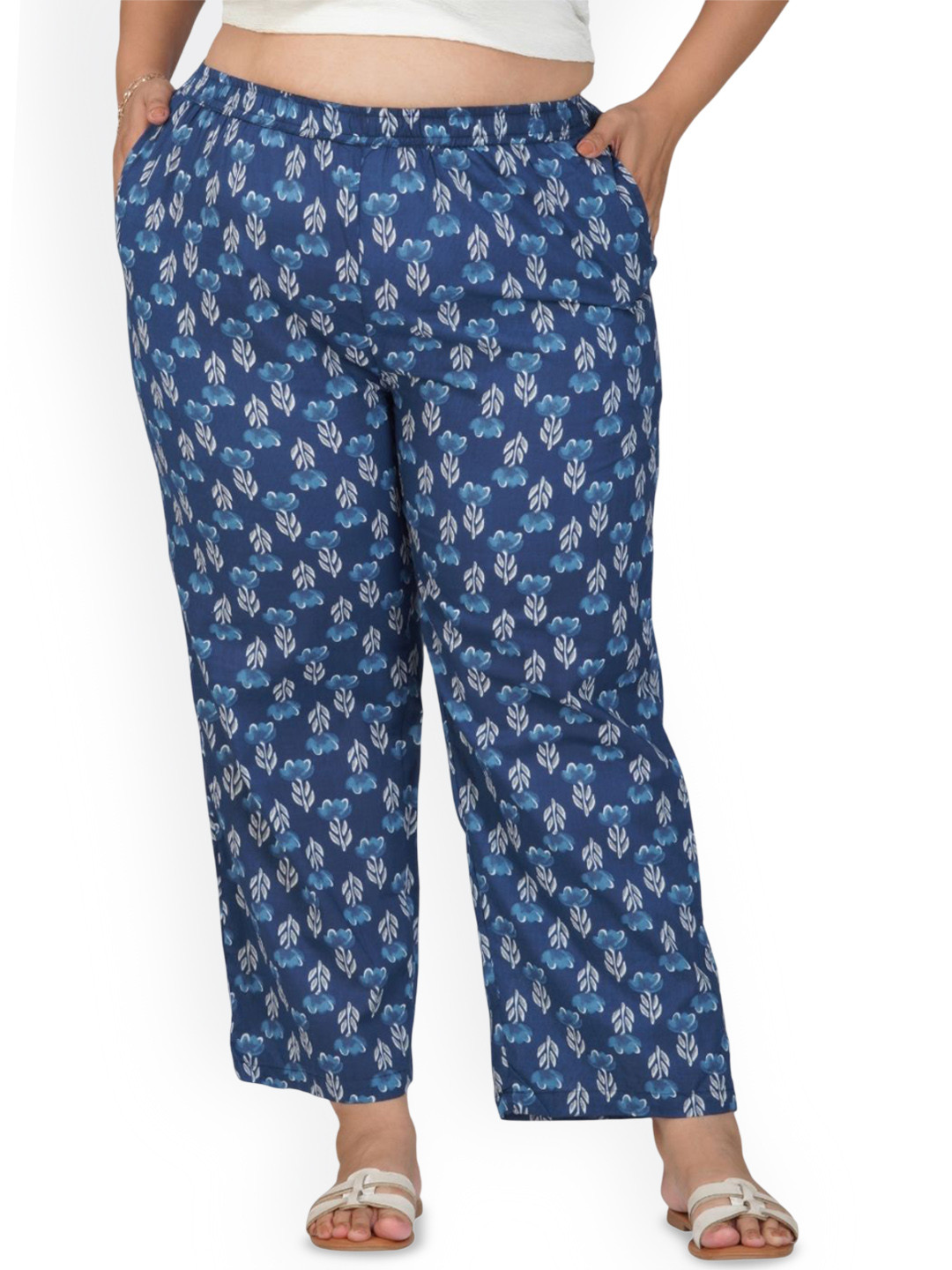 30 Looks Women Floral Printed Regular Fit High-Rise Plus Size Trouser