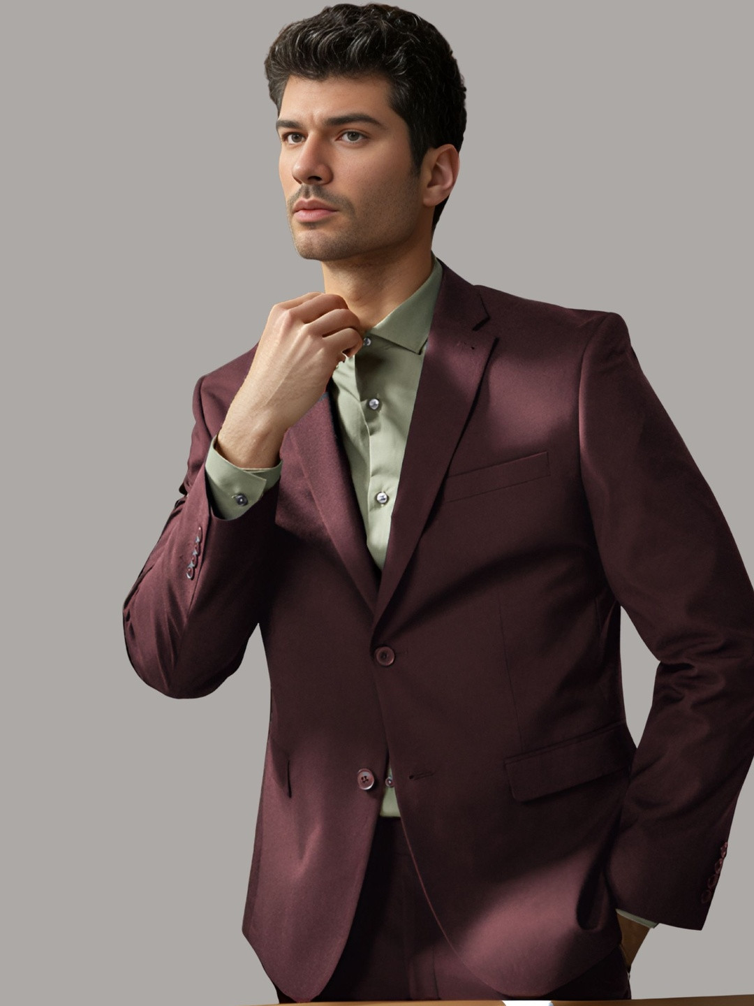 Moda Rapido Men Maroon solid Satin With Notched Lapel Collar Formal Blazer