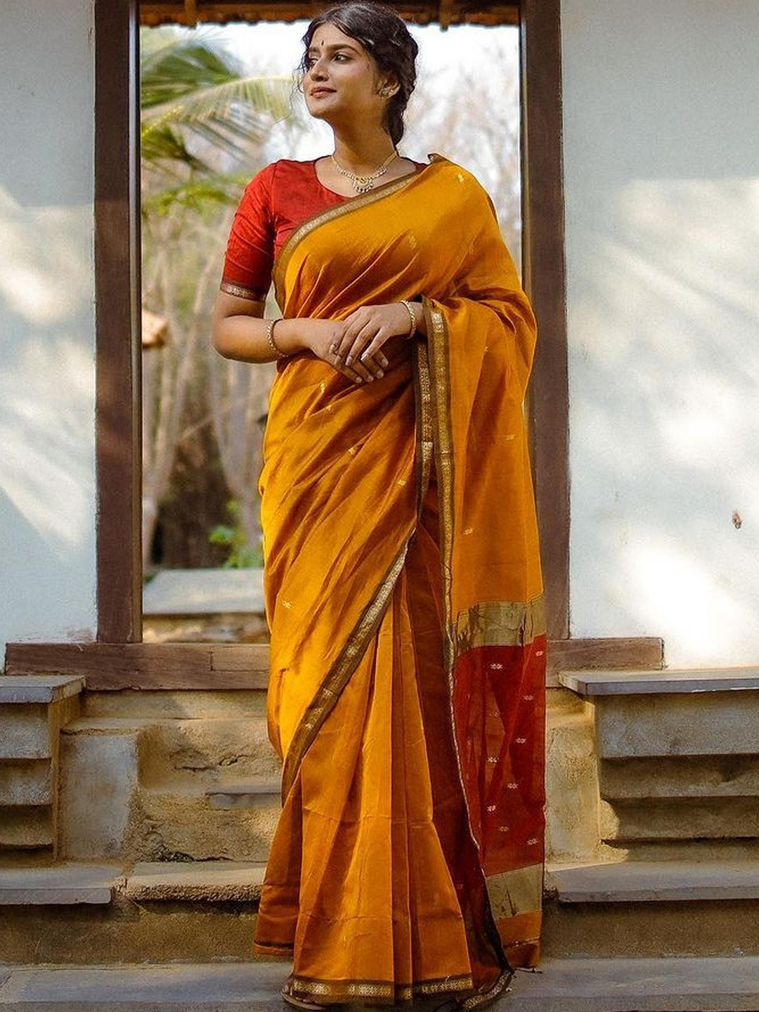 CANIZZARO Women Woven Design Ethnic motives Banarasi Saree