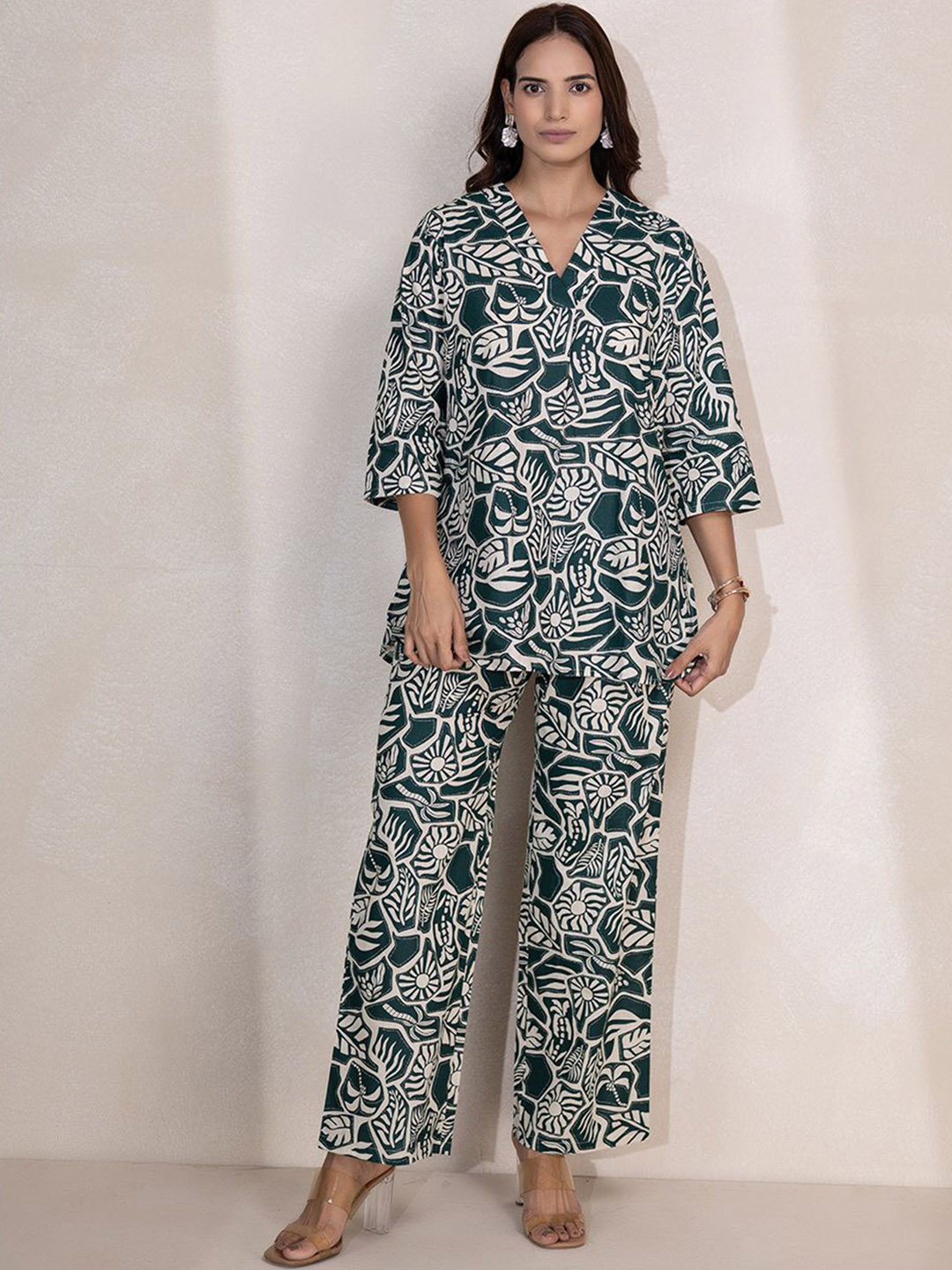 TITTLI Dioraa M Printed V-Neck Tunic With Trousers
