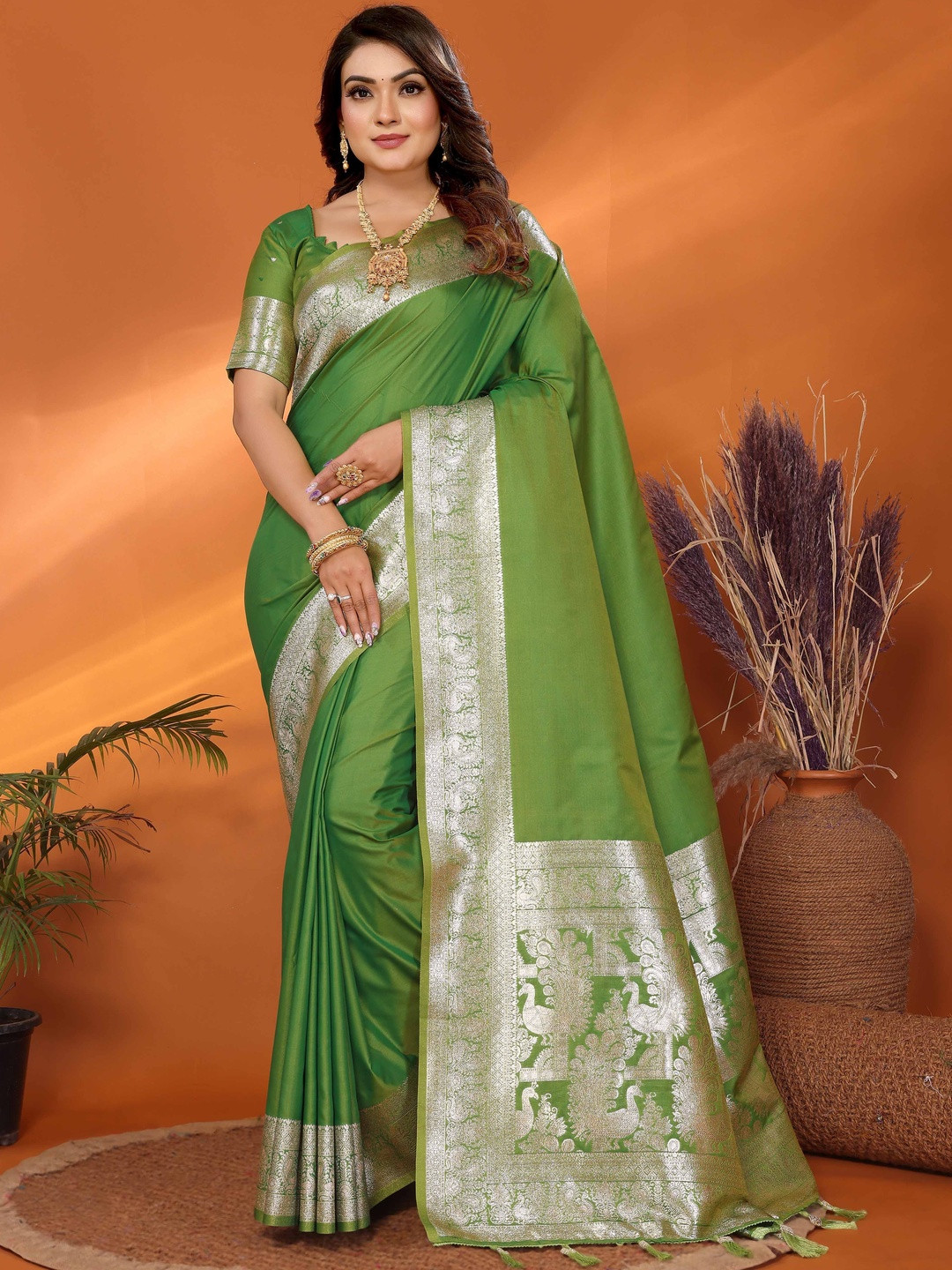 Divyadham Textiles Women Woven Design Solid Banarasi Saree