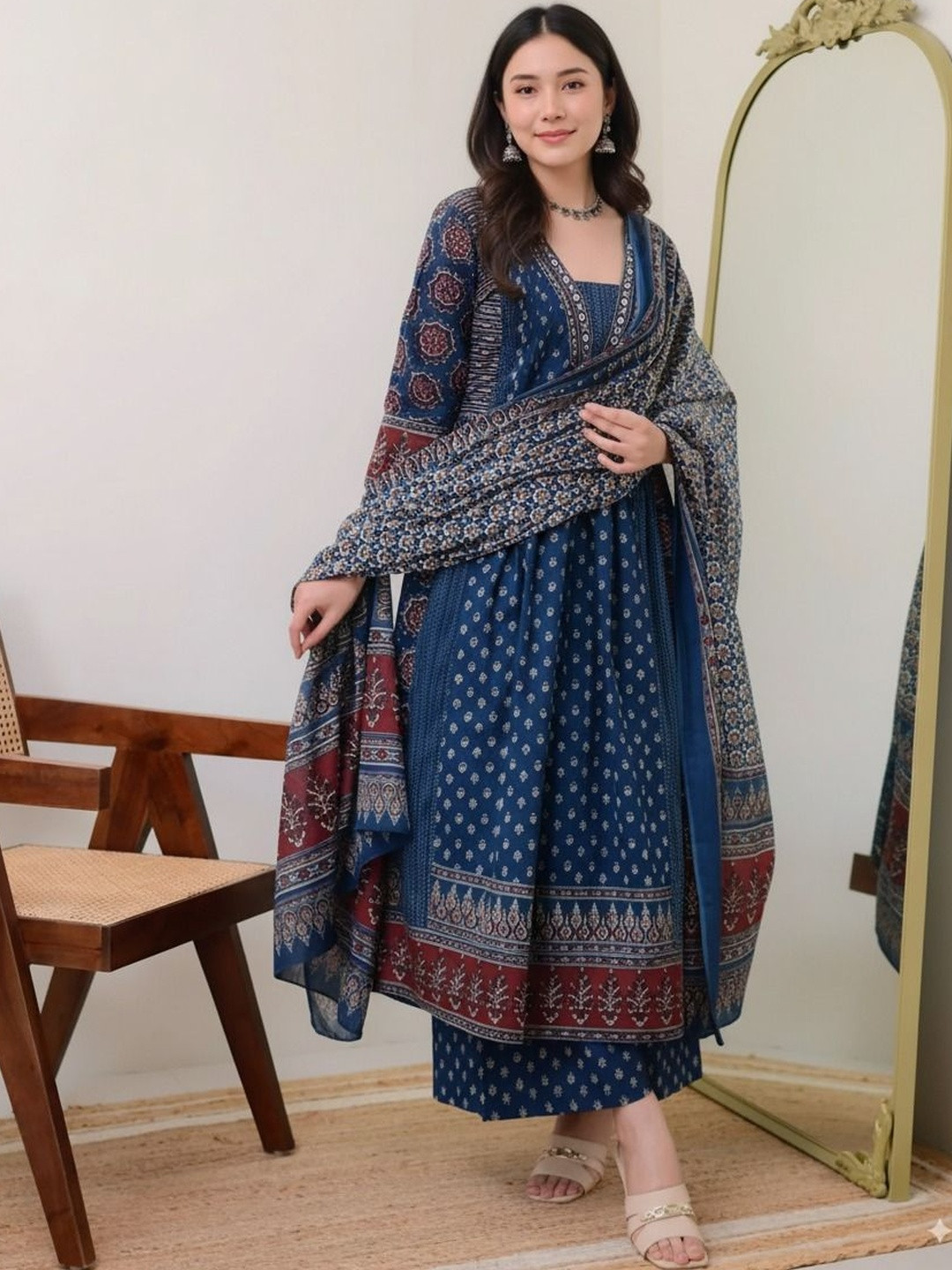 KLOSIA Women Ethnic Motifs Printed Anarkali Kurta with Palazzos & Dupatta
