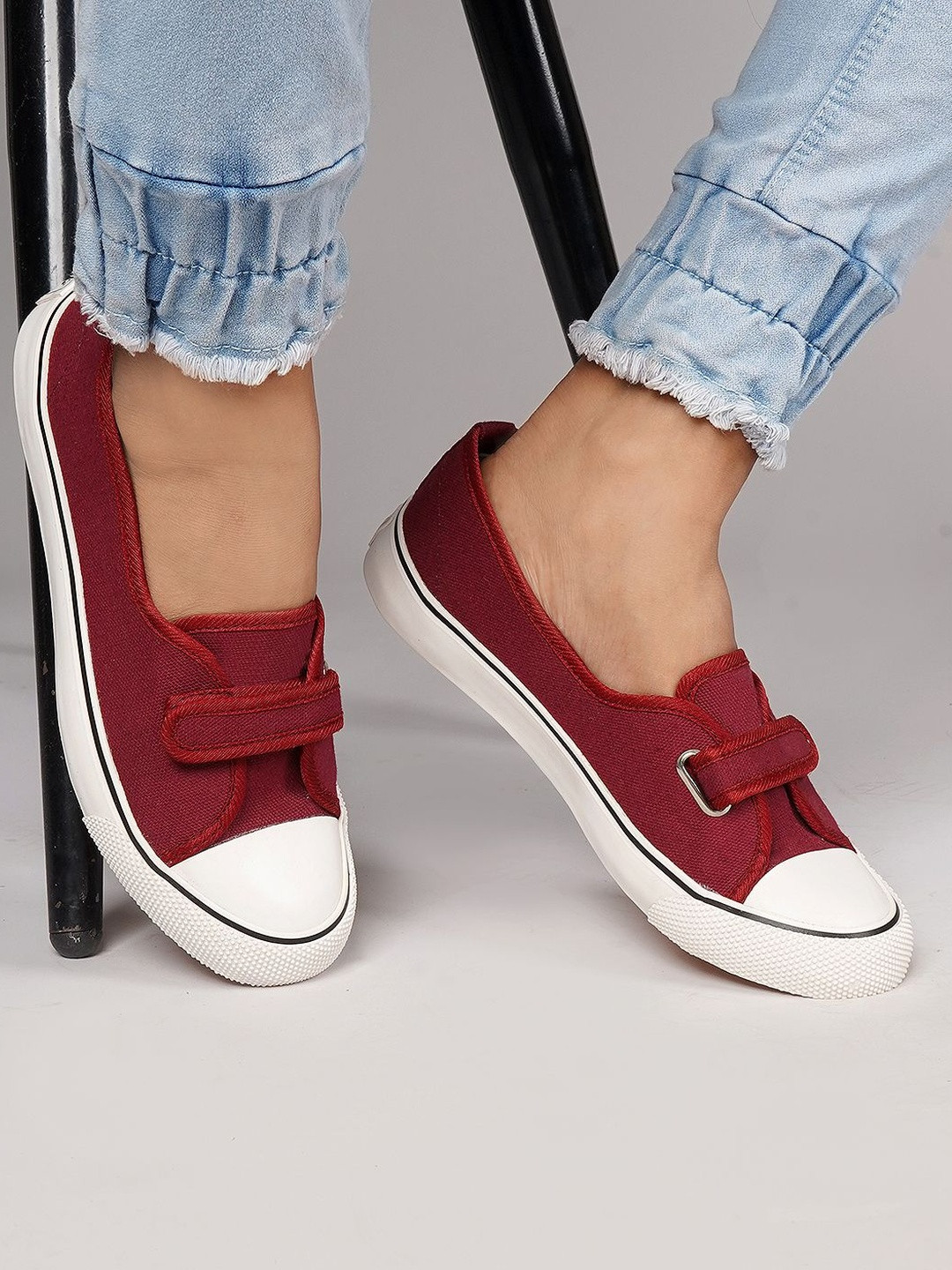 Roadster Women Maroon Canvas Everyday Casual Shoes