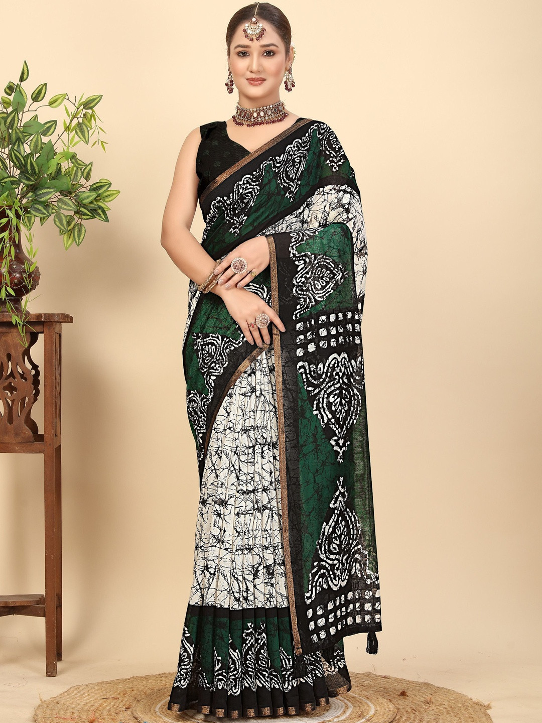 J 6 DESIGNER Batik Block Print Saree
