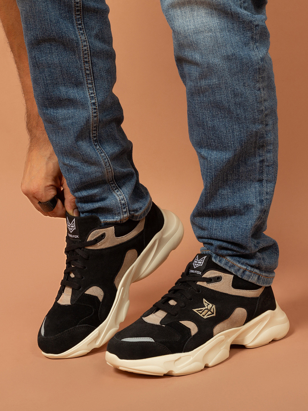 Big Fox Men Colourblocked Leather Sneakers