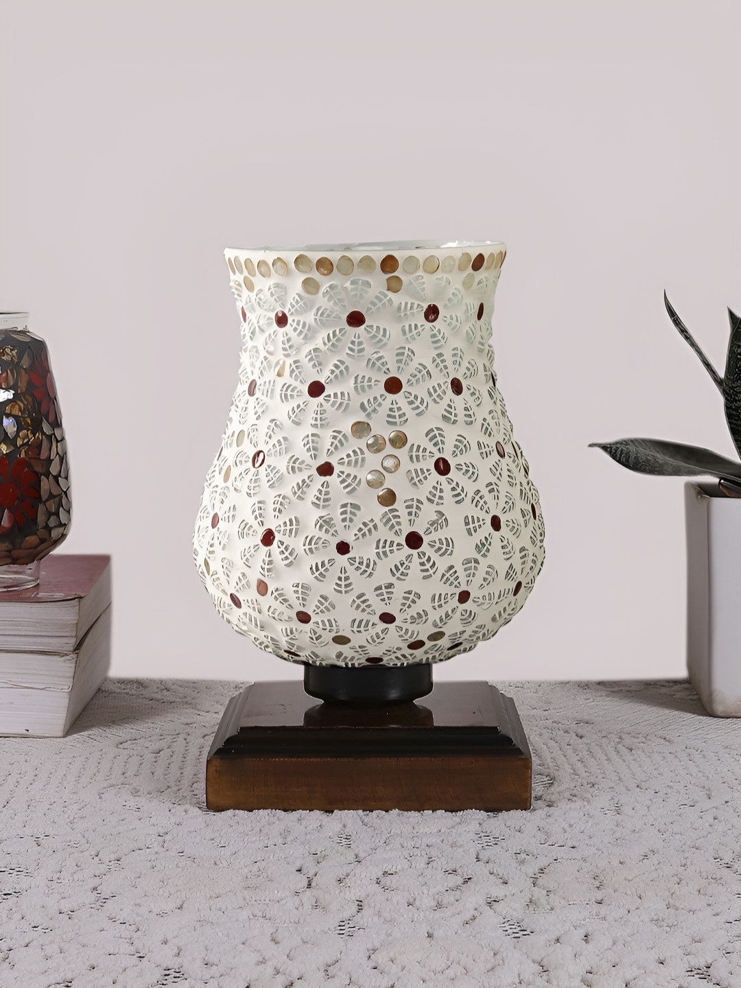 Aura White & Gold Toned Printed Wooden Bell Shaped Table Lamp With Square Base
