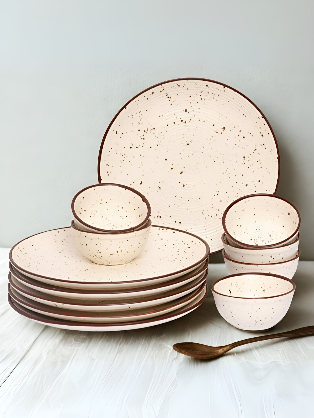 yourowndcor Off White 12 Pieces Ceramic Glossy Dishwasher & Microwave Safe Dinner Set